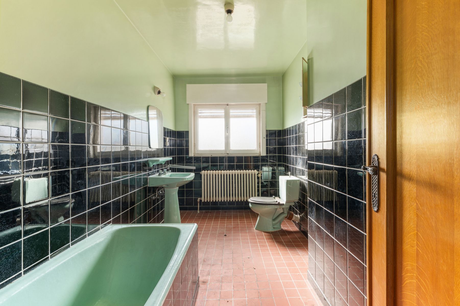 Te renoveren woning met 4 slaapkamers en garage op 432 m² foto 15