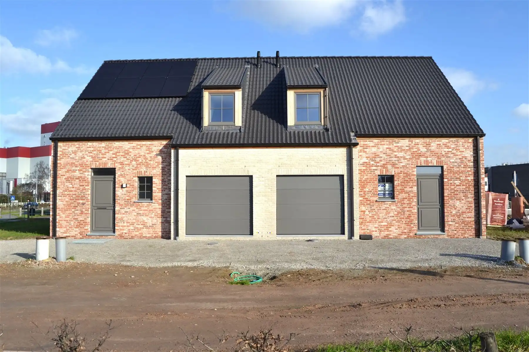 Energiezuinige nieuwbouwwoning met 3 slaapkamers en tuin foto {{pictureIndex}}