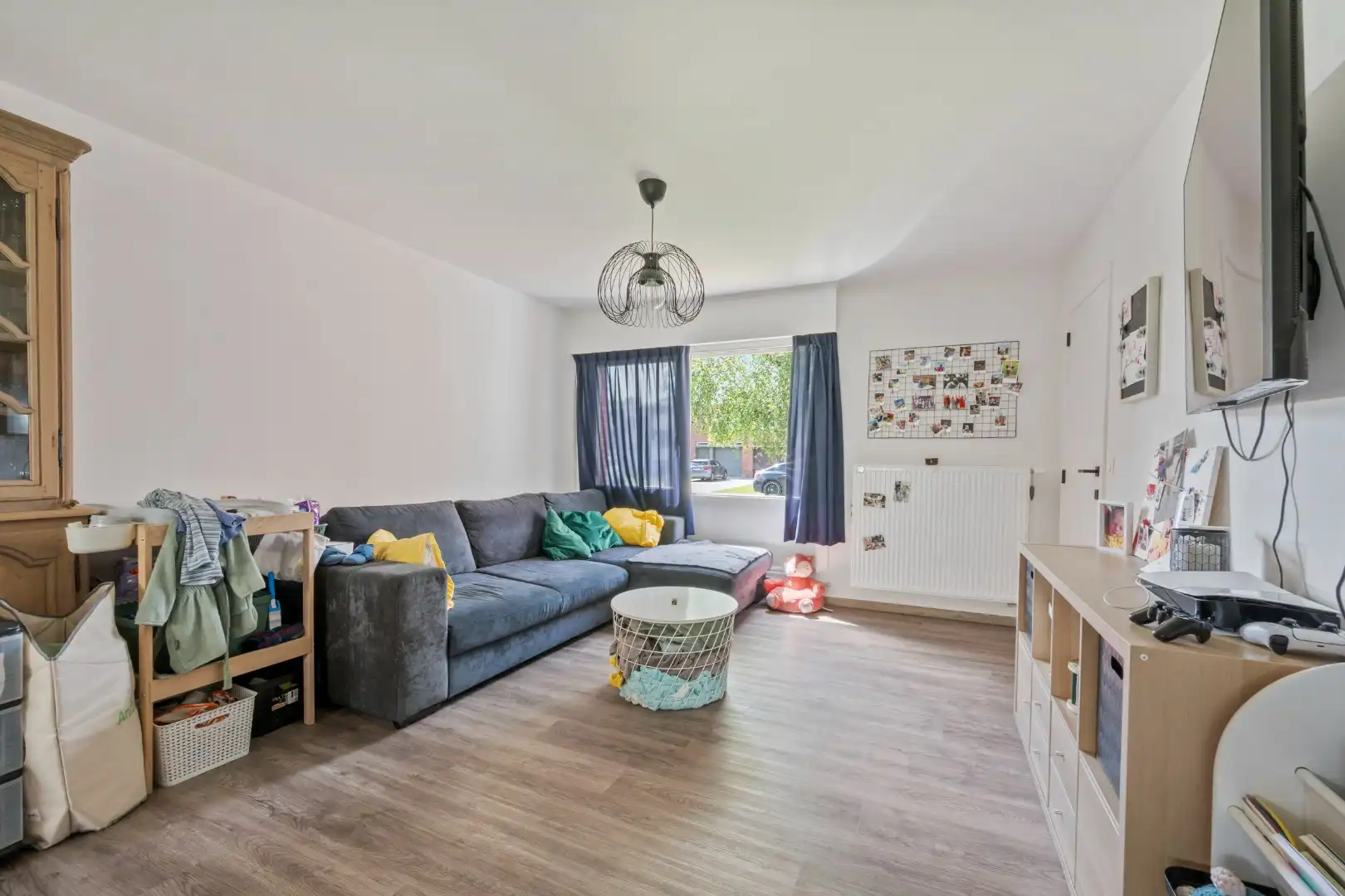 Instapklare woning met 3 slaapkamers, dressing, garage en tuin op een rustige ligging in Ledegem foto 6