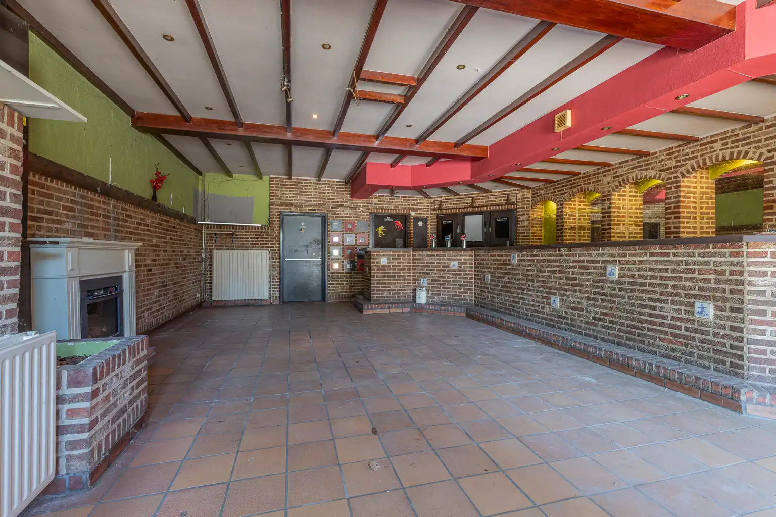 Handelshuis met commerciële mogelijkheden! foto 3