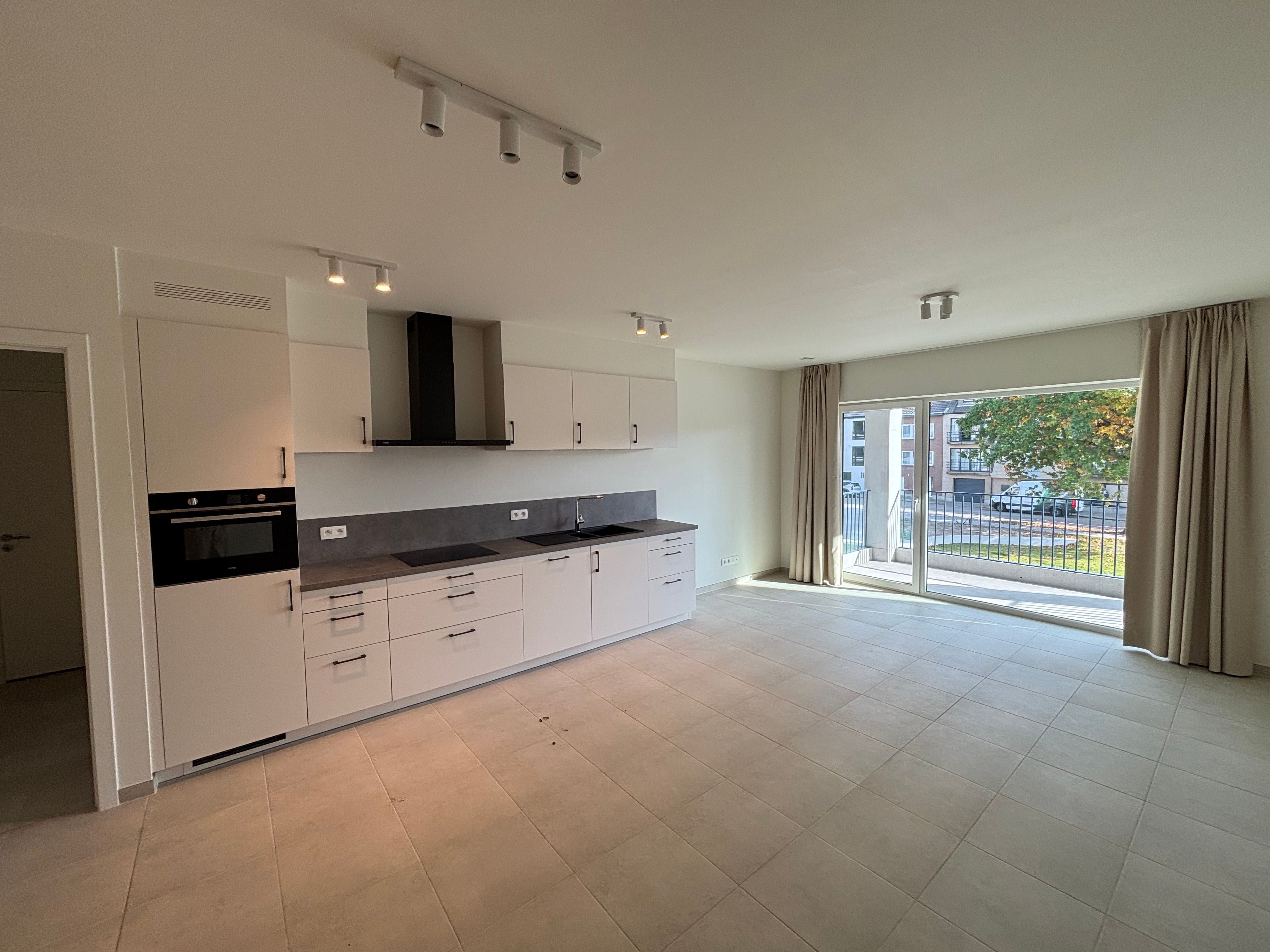 Nieuwbouw 1-slaapkamerappartement met terras foto 3
