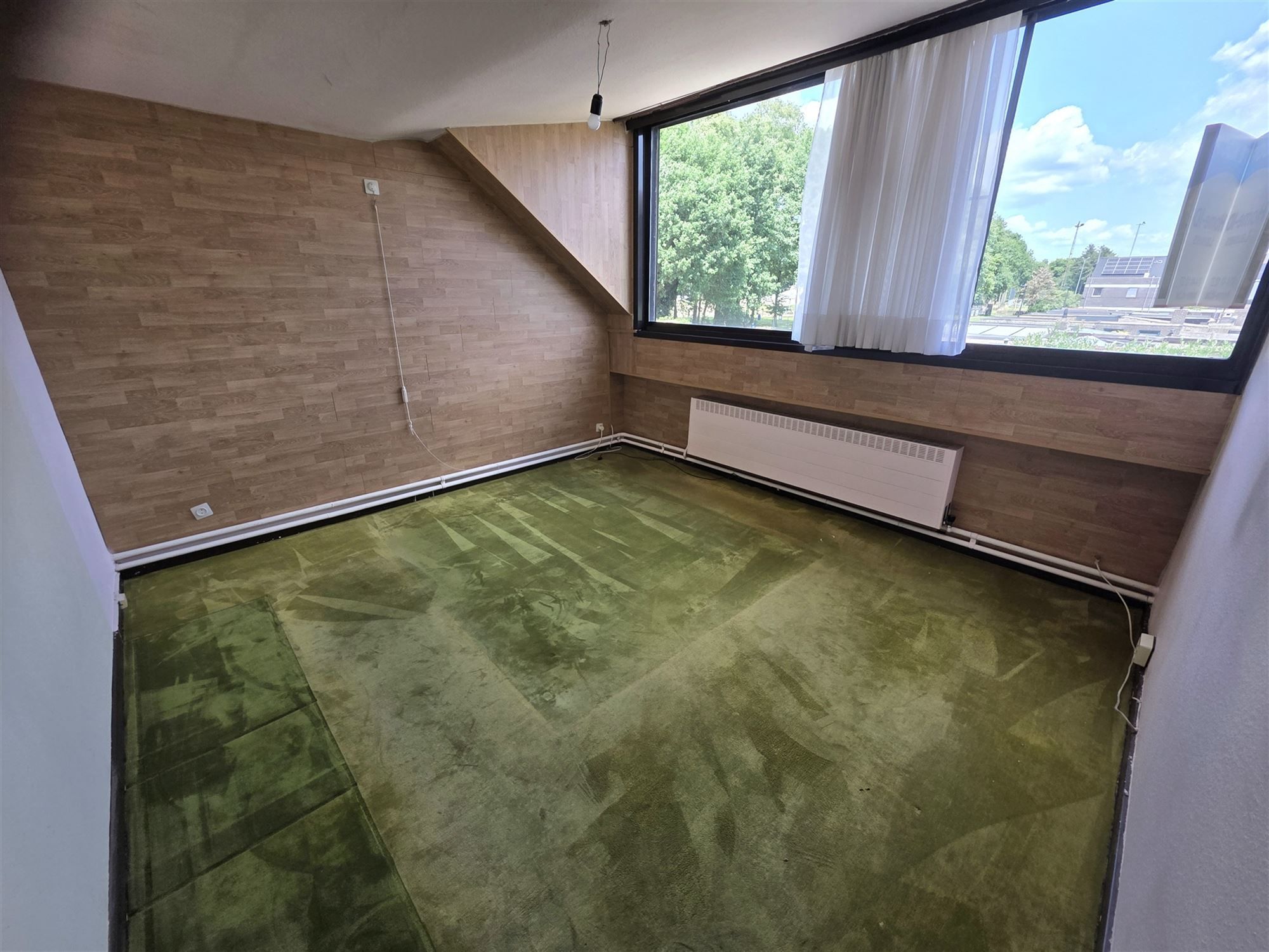 Knappe gezinswoning met 4 à 5 slpks, garage en tuin foto 25