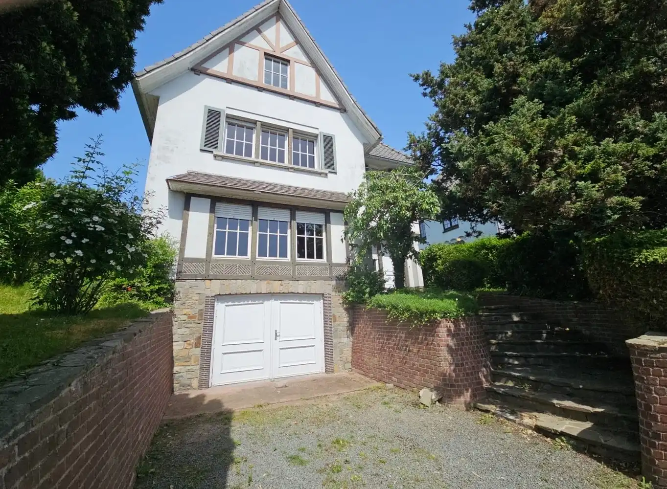 Charmante, te renoveren villa op gunstige locatie foto 3