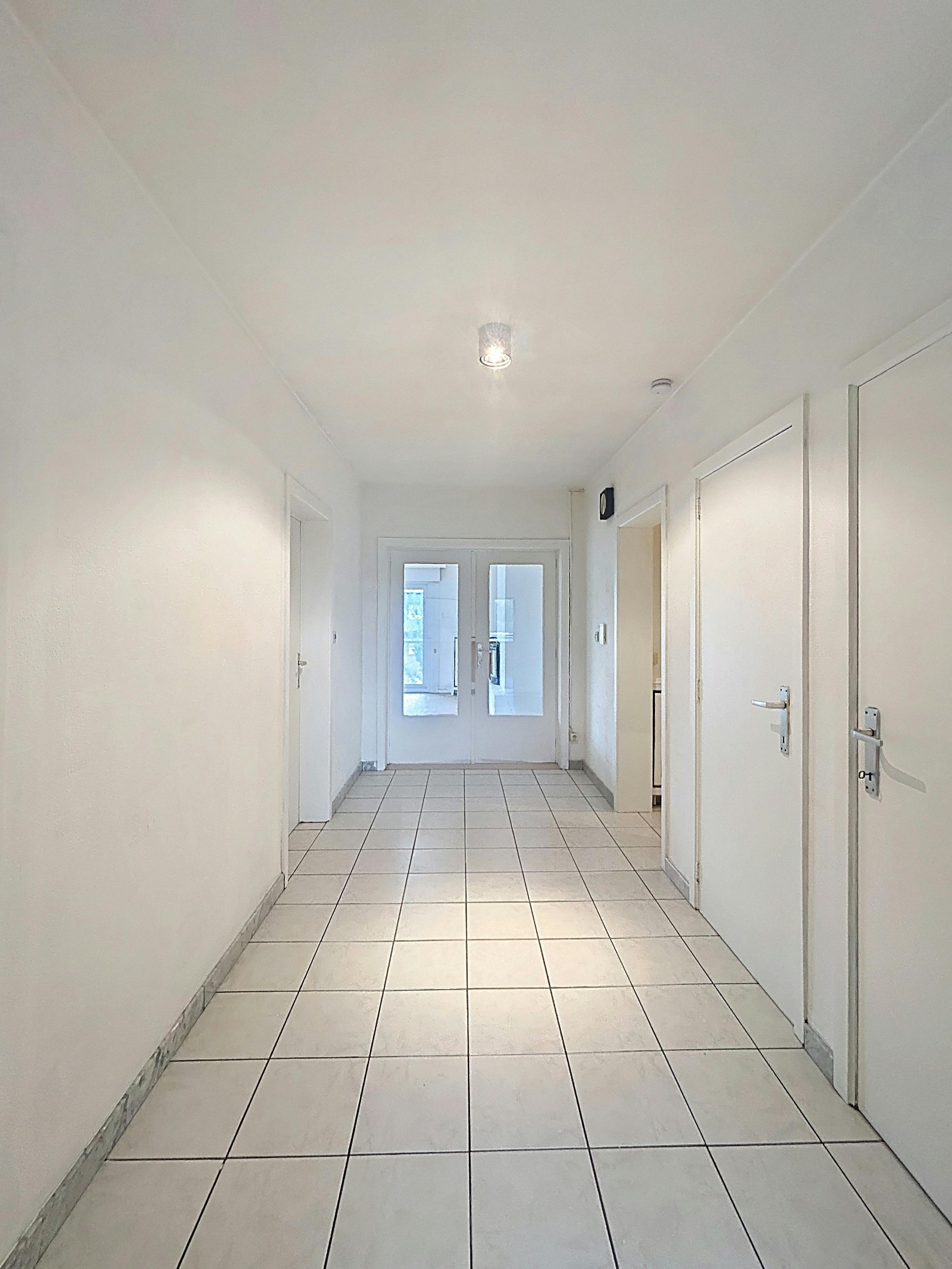 Ruim appartement met 3 kamers te huur in Harelbeke foto 12