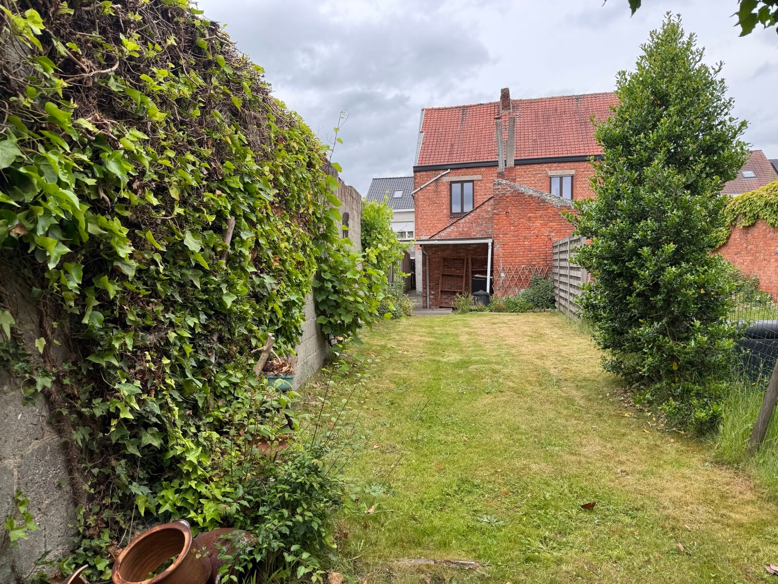 Gezellige woning met tuin TE HUUR  foto 2