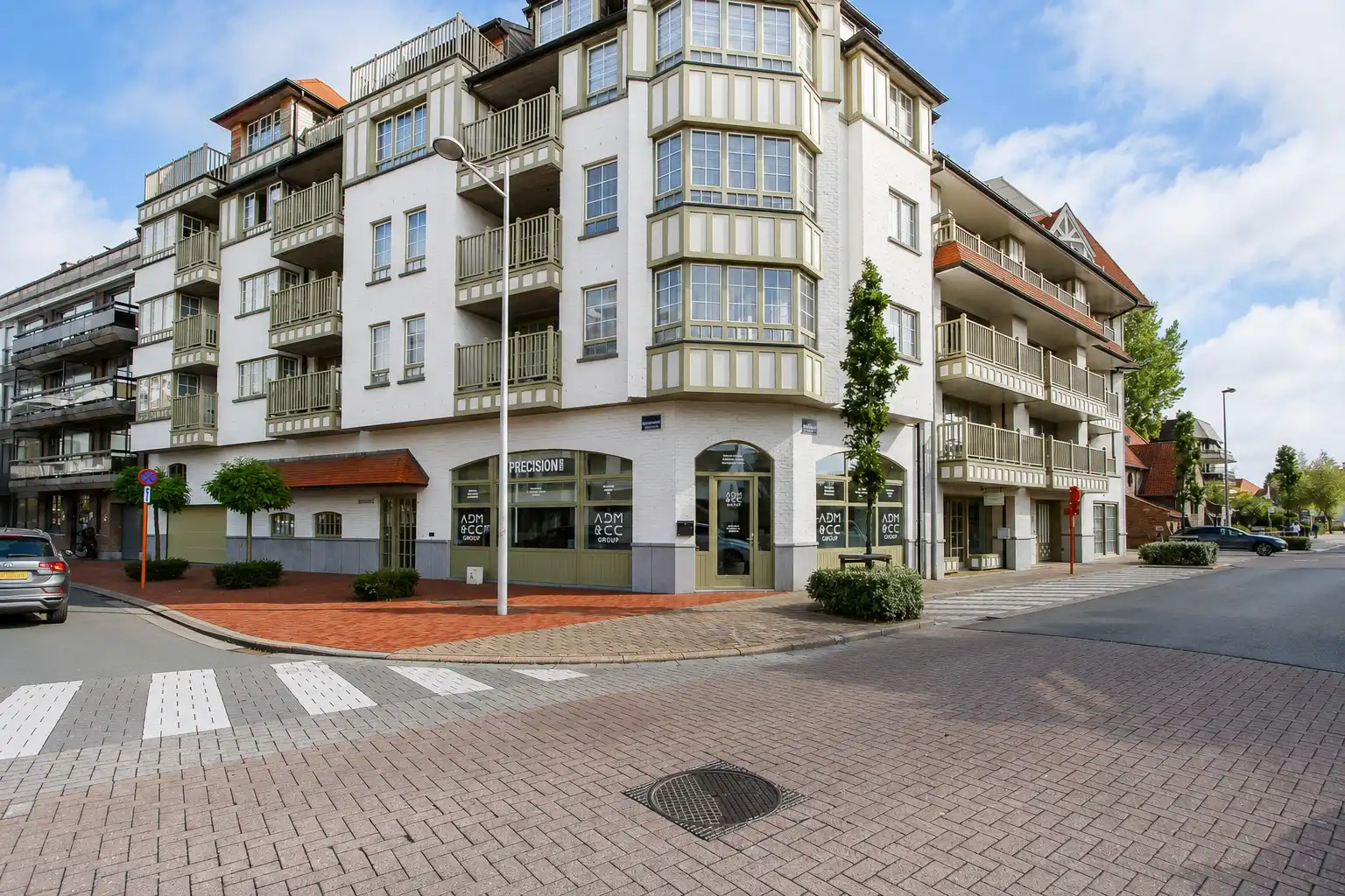 garagebox op gelijkvloers niveau te huur  te Knokke Van Bunnenlaan - Zoutelaan  foto 2