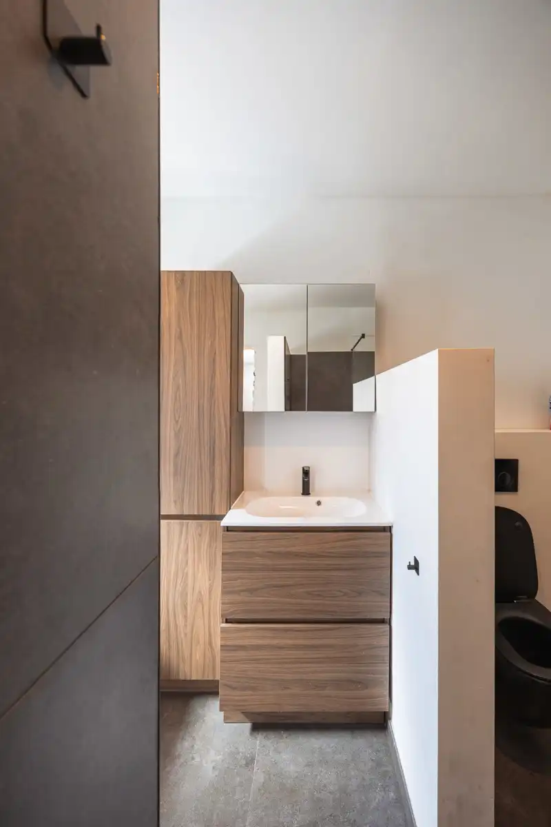 Prachtig in 2025 gerenoveerde woning met alle modern comfort foto 14