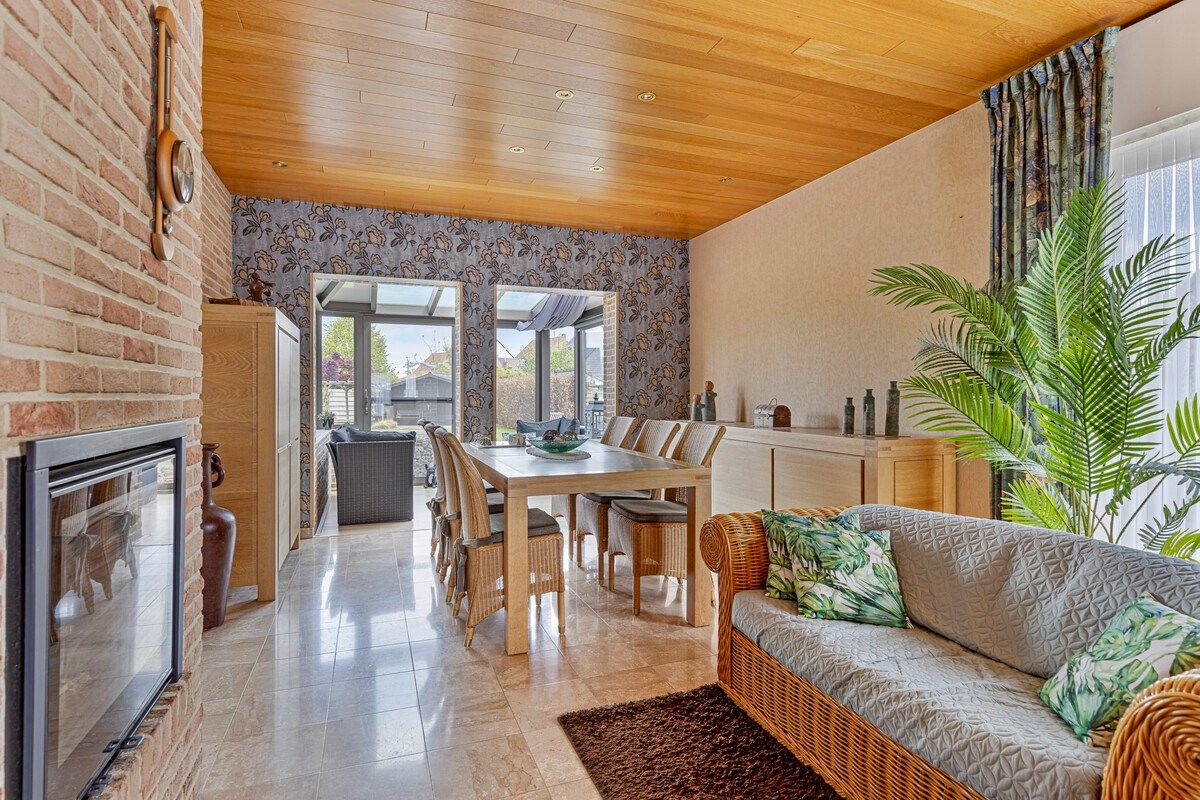 Ruime woning met prachtige tuin.  foto 8
