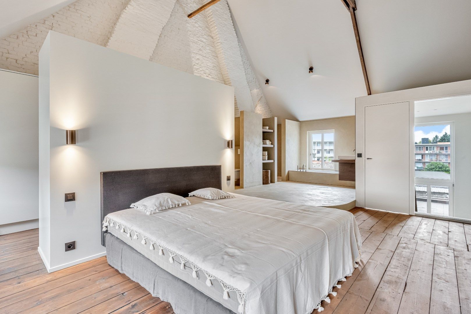 Prachtig gerenoveerd herenhuis in het centrum van Kortrijk. foto 23