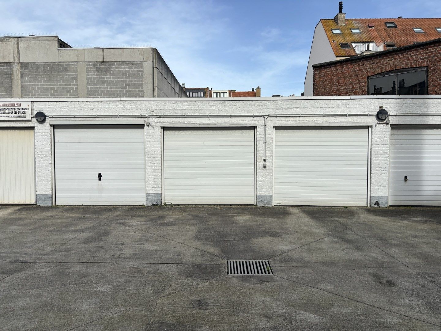 Prachtig gerenoveerd duplexappartement met groot zonneterras en open zicht, gelegen vlakbij de Zoutelaan en de Dumortierlaan. Garage mogelijk. foto 24