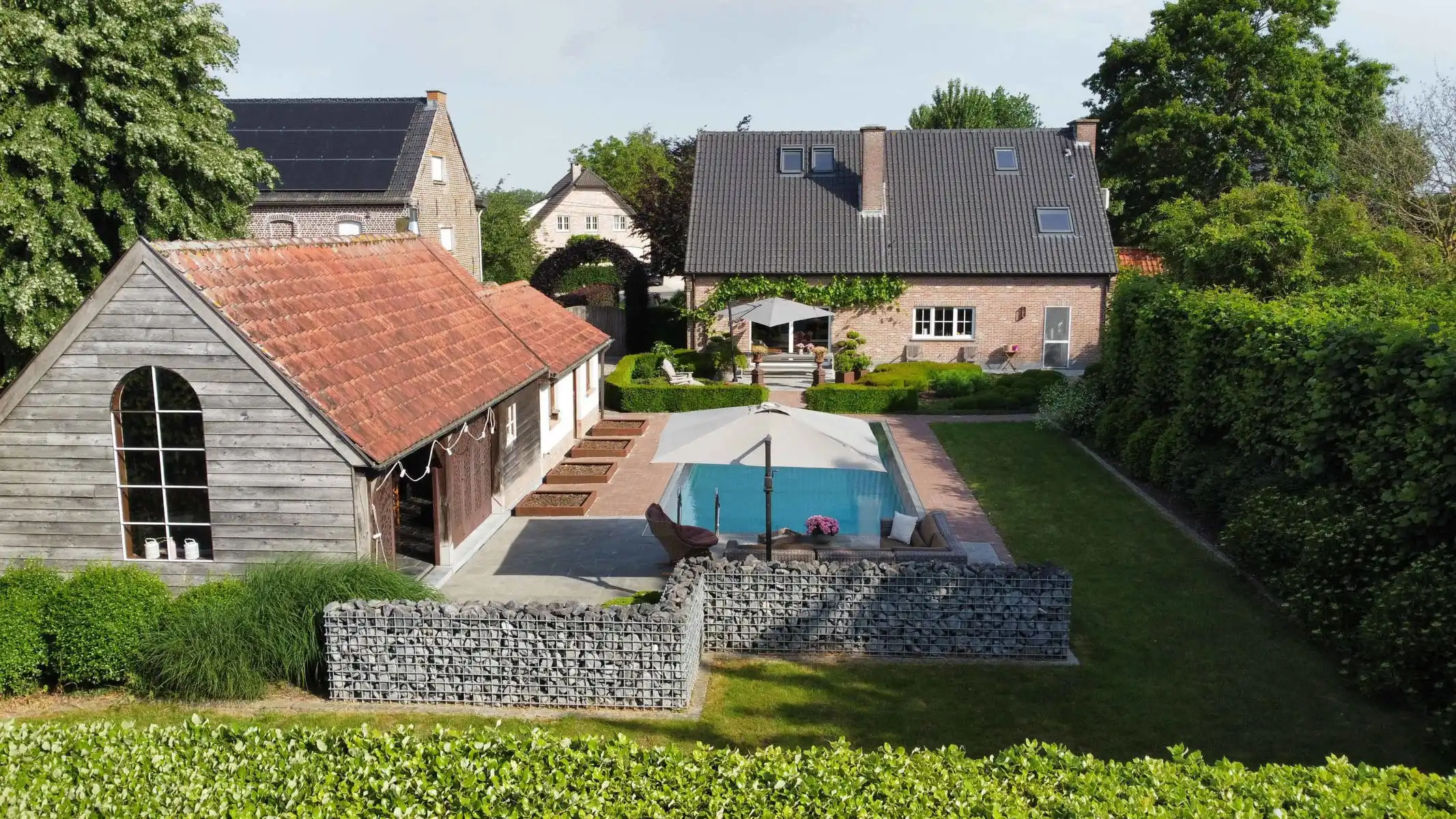 Exclusieve villa te koop - luxe, comfort en rust verzekerd. foto 3
