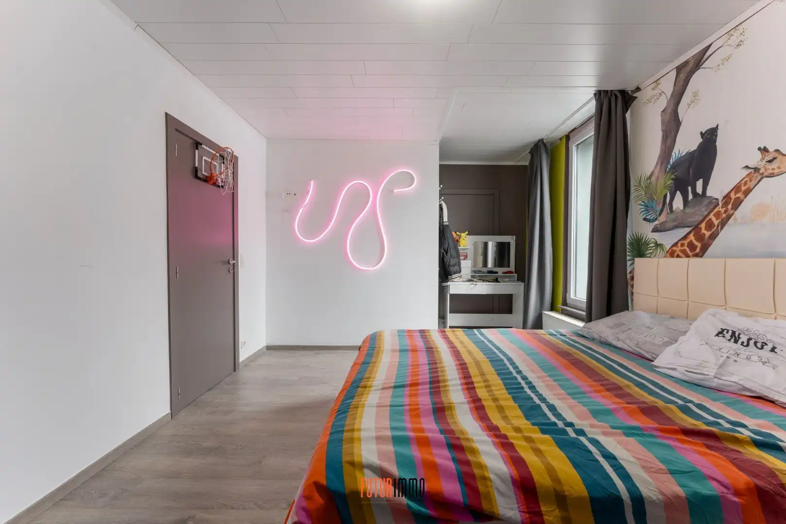 Half open woning met garage foto 15