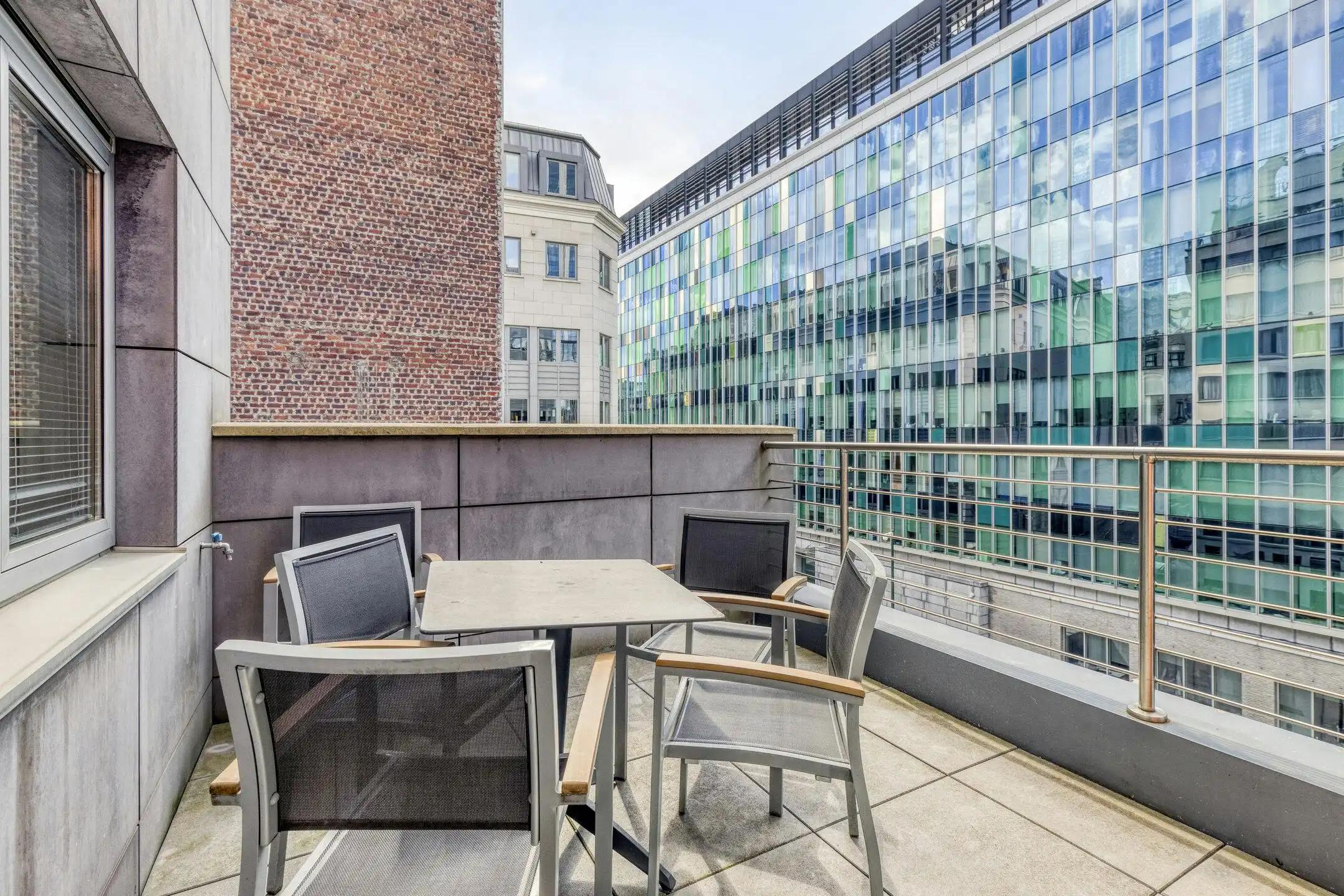 Duplex appartement 2 slaapkamers te Brussel Koningsstraat foto 8