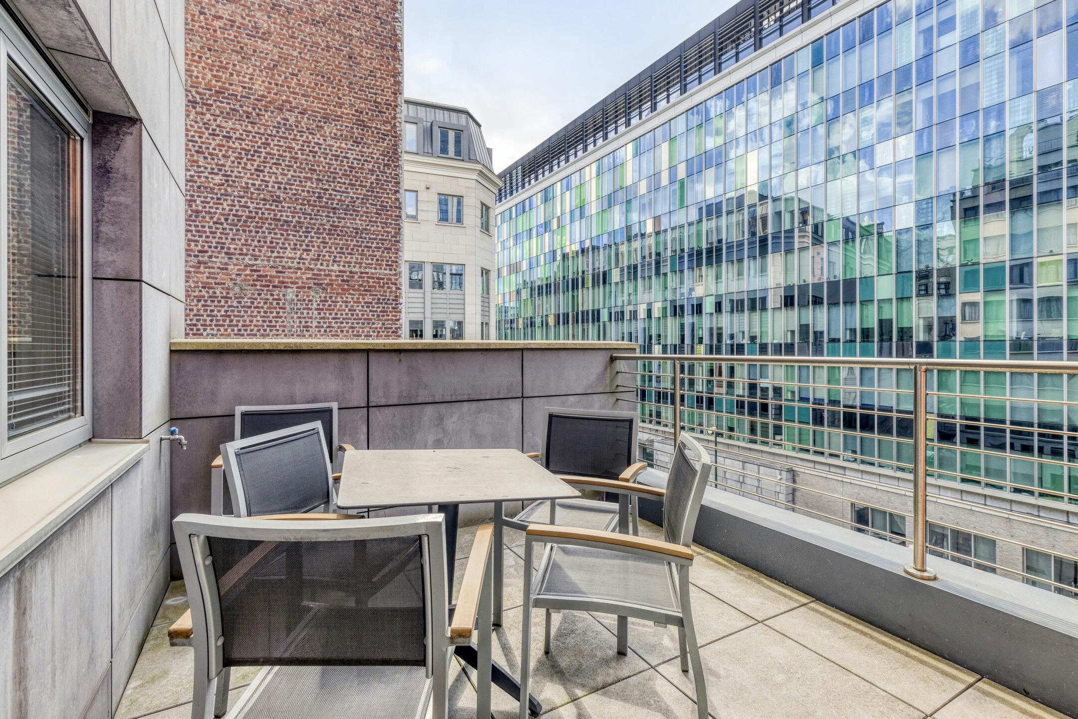 Duplex appartement 2 slaapkamers te Brussel Koningsstraat foto 6