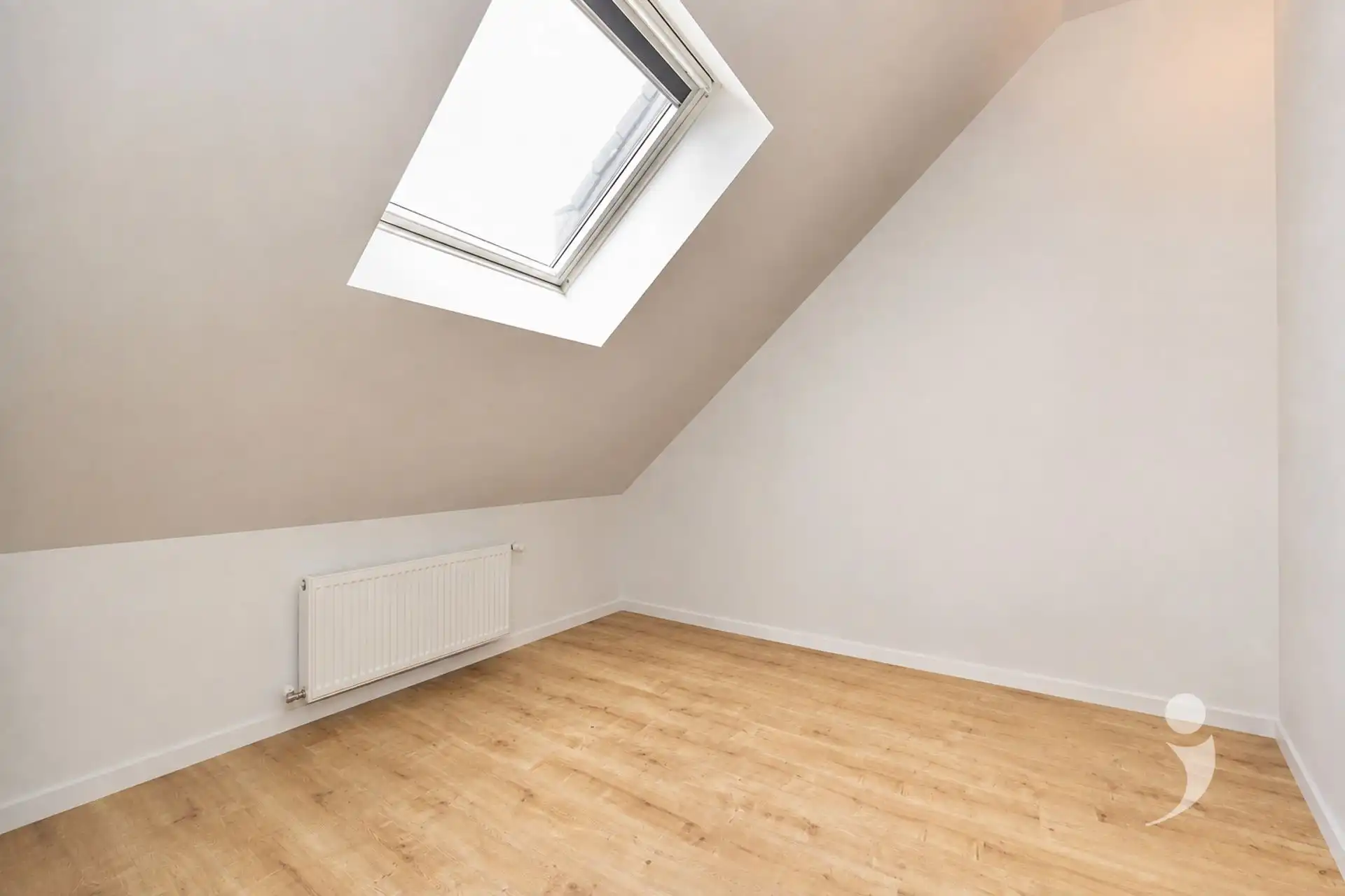 Recent gerenoveerde woning op een rustige locatie! foto 21