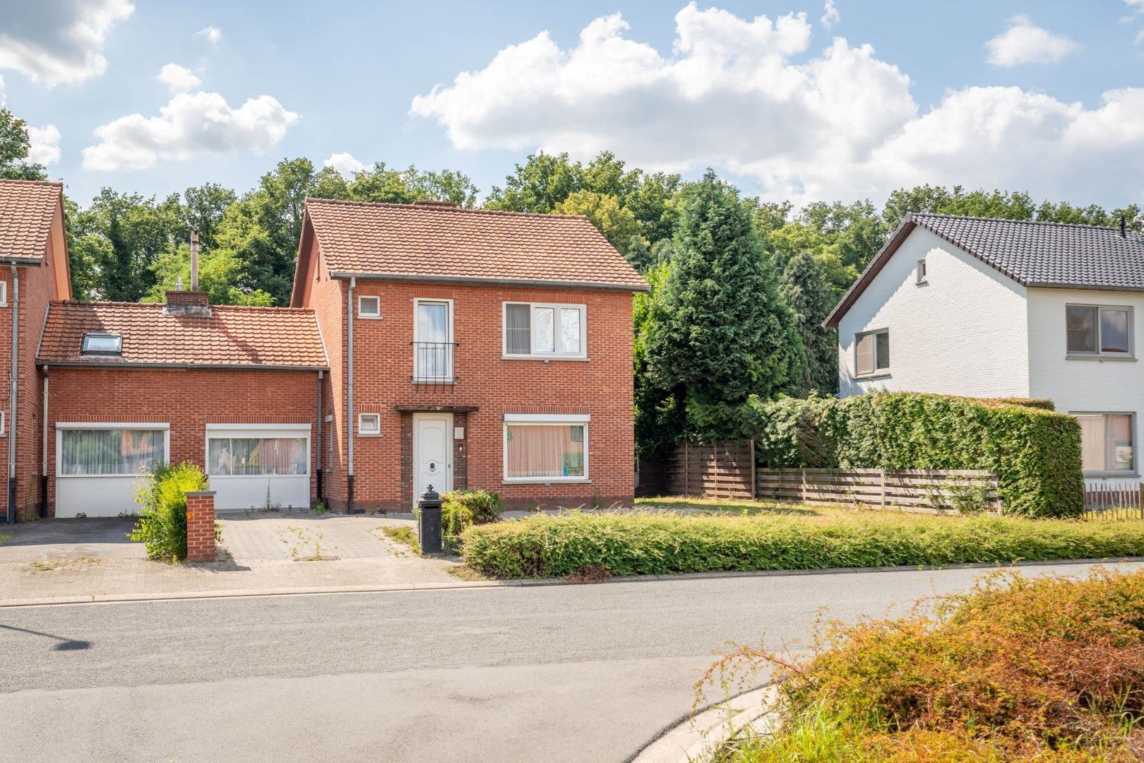 Comfortabele, halfvrijstaande woning op perceel van 7a19ca, rustige ligging! foto 23