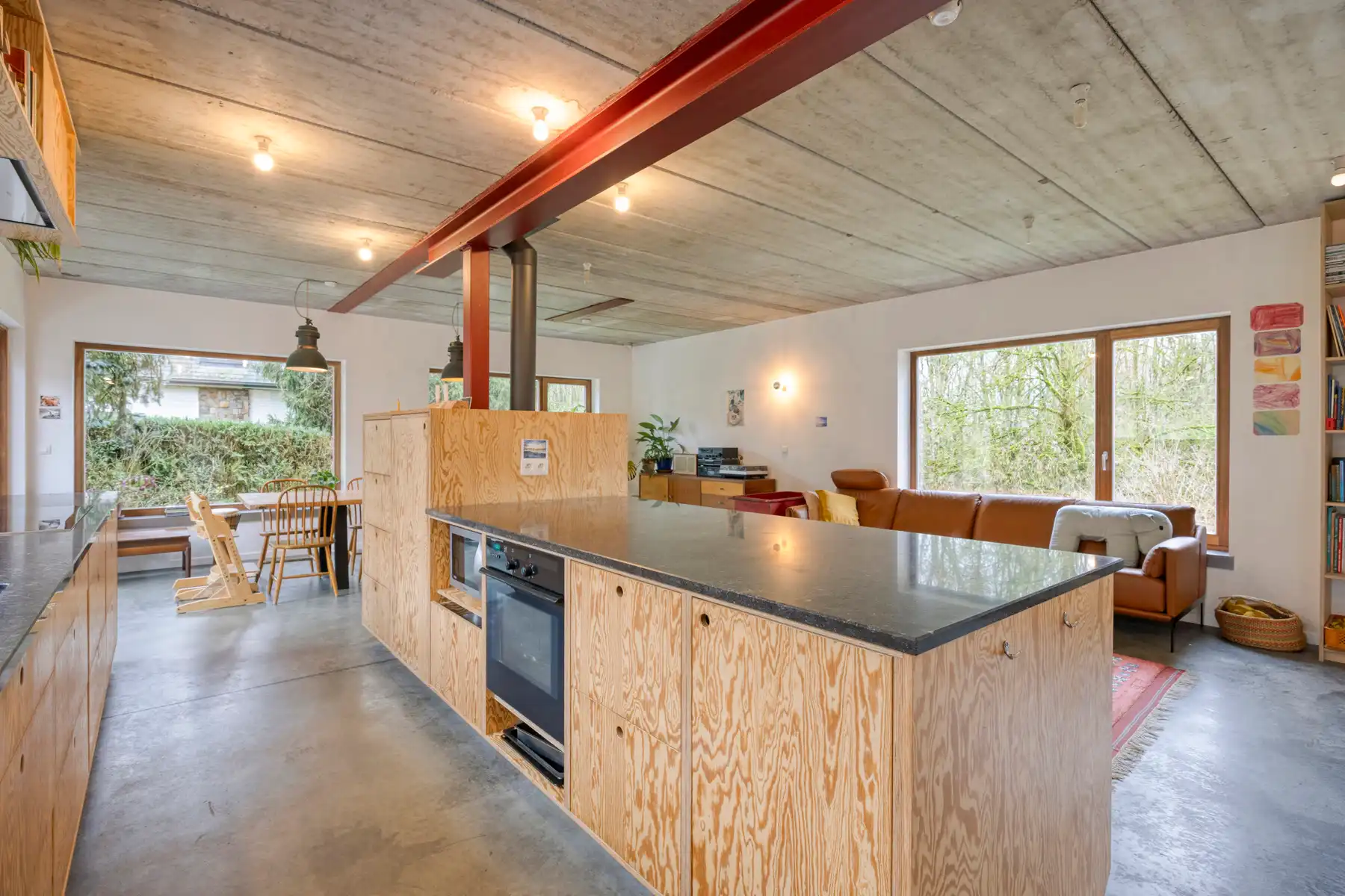 Ruime villa in een groene omgeving foto 10