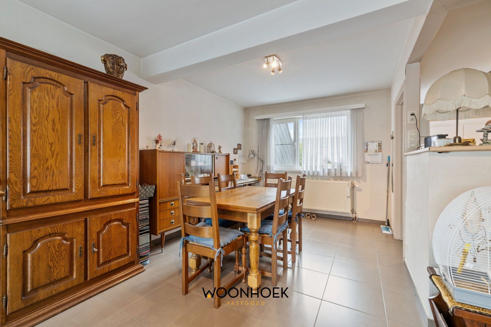 Residentieel gelegen appartement aan de Markt te Zelzate foto 5