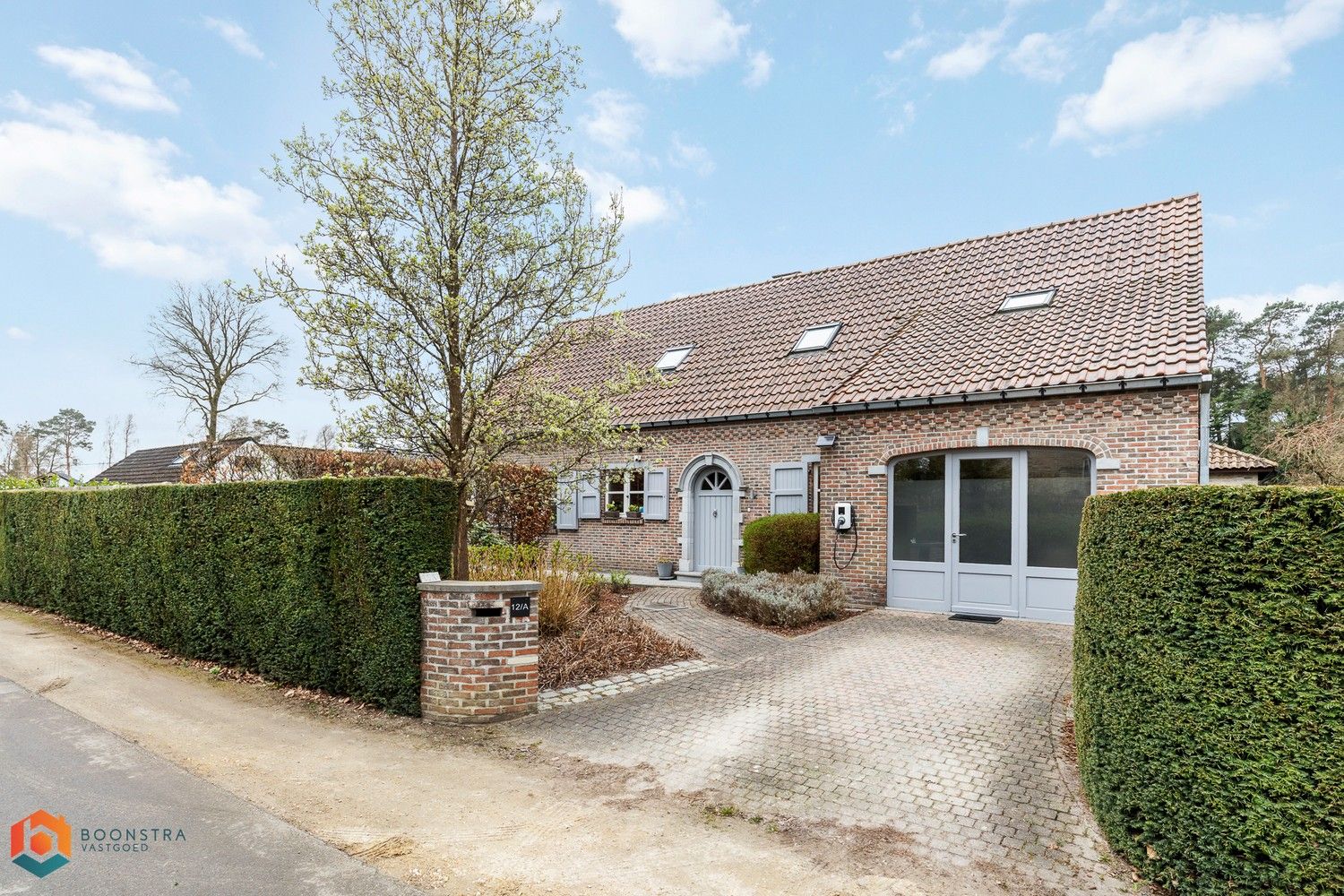 Ruime woning met 6 slpkrs en sfeervolle tuin met zwembad te Putte foto 2