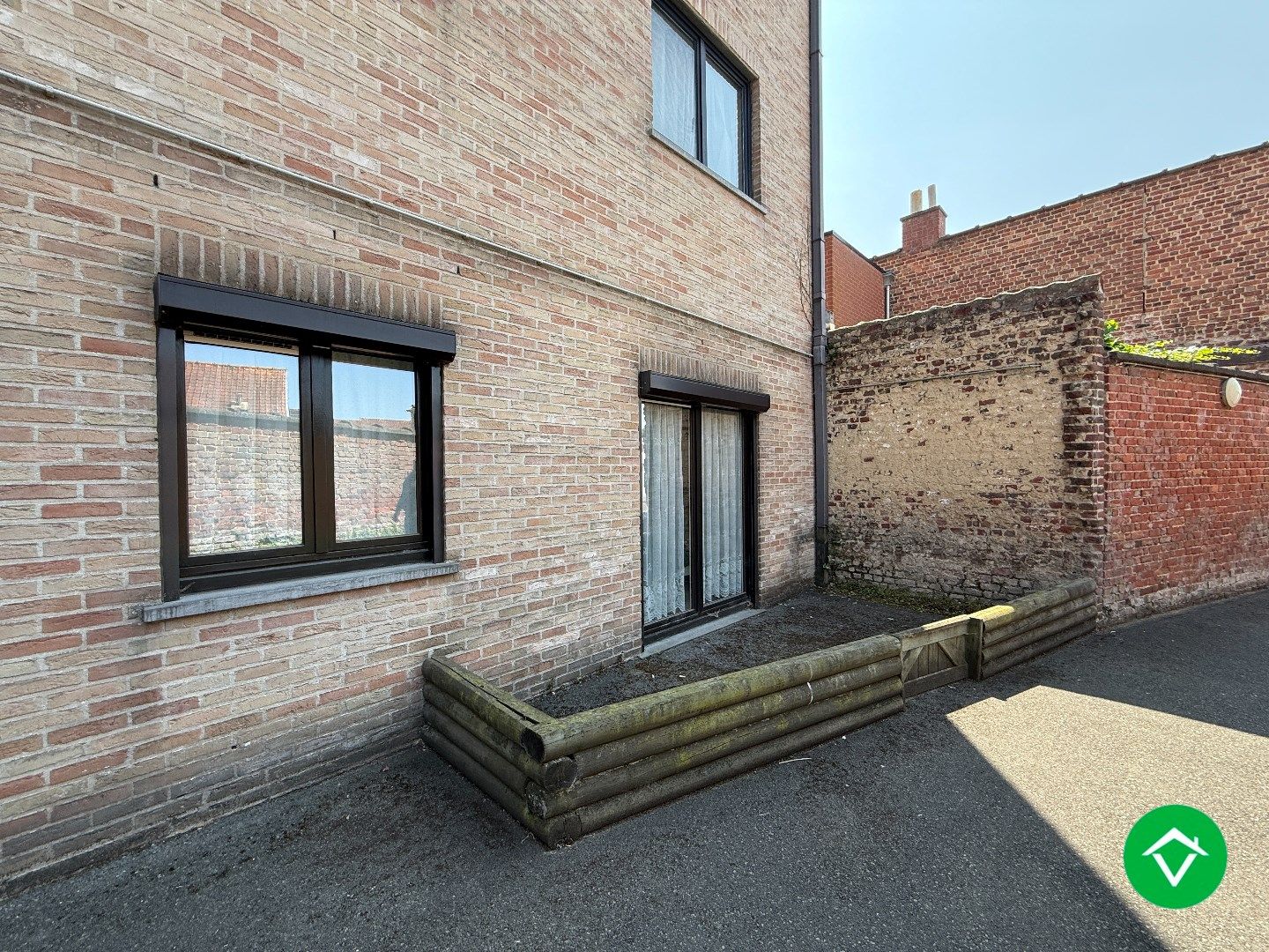 Gelijkvloers appartement met 2 slaapkamers en garage in centrum Roeselare foto 10