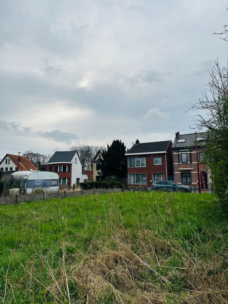 Gunstig gelegen bouwgrond (268 m²) voor een HOB te Lint! foto 5