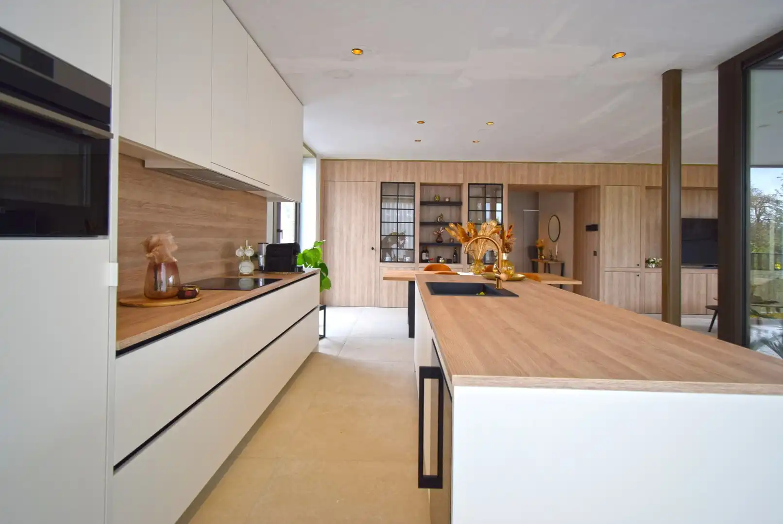 Hoogstaand en eigentijds twee slaapkamer appartement foto 7
