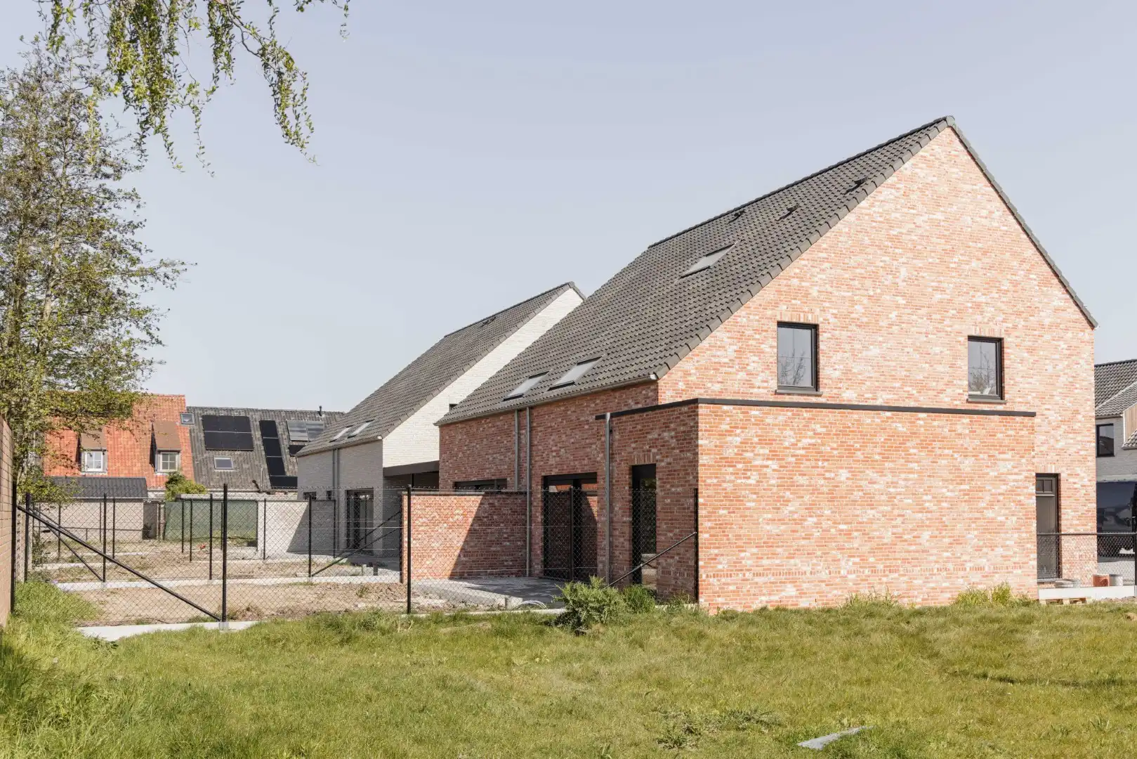 Ruime energiezuinige halfopen bebouwing met 4 slpk’s foto 6
