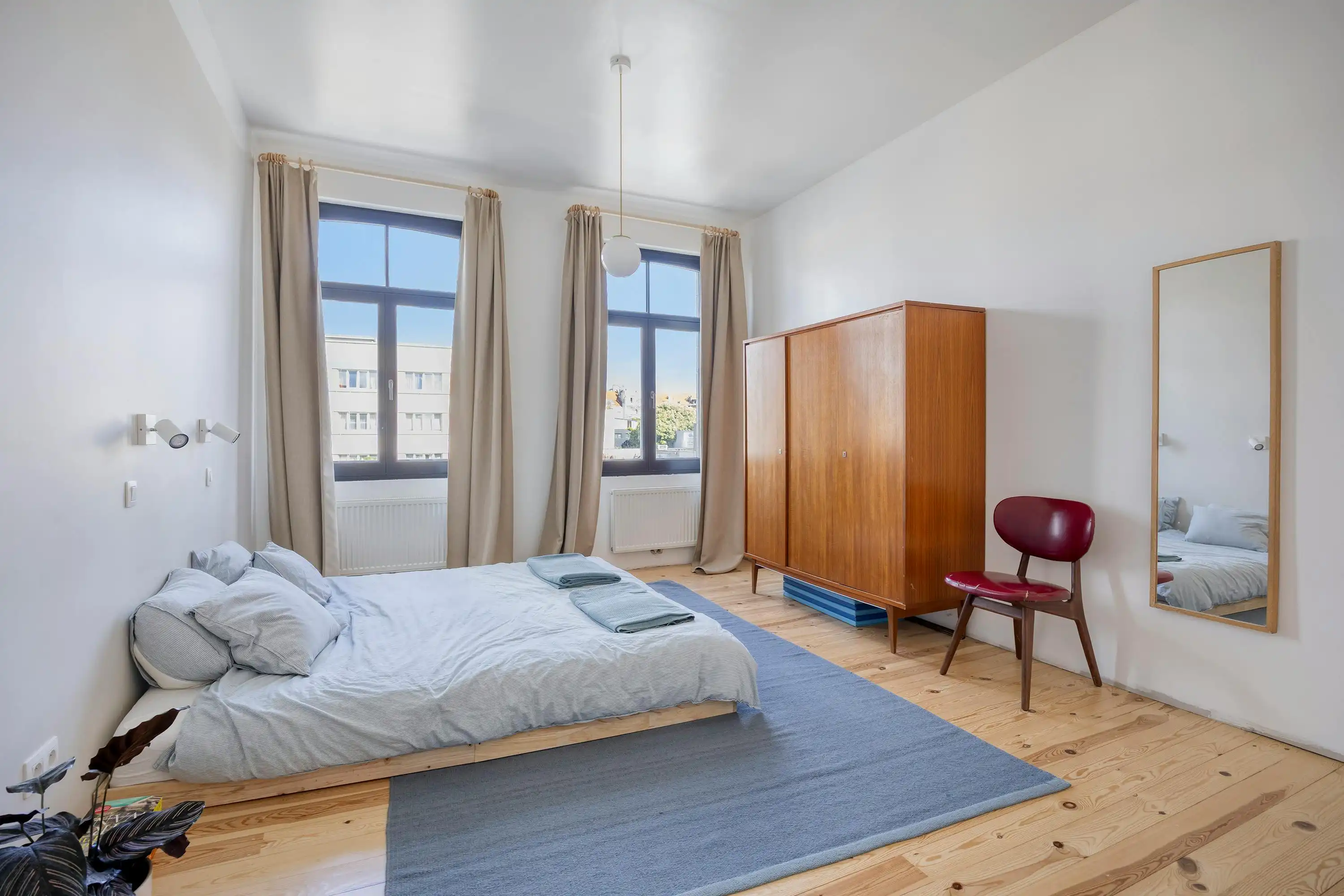 Gerenoveerd Herenhuis met Handelszaak & Kanaalzicht te Koop foto 15