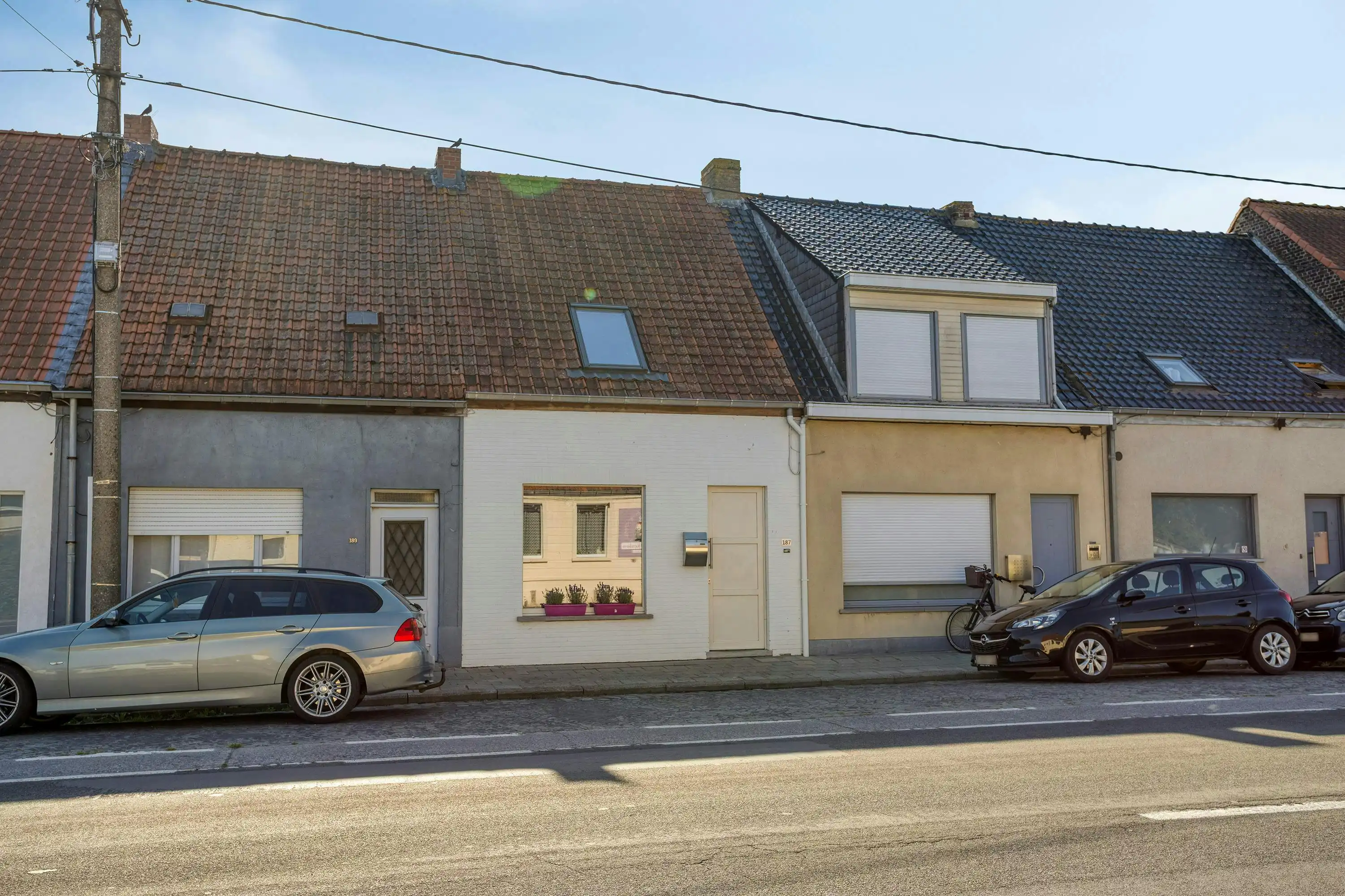 Gezellige rijwoning met stadskoertje te koop in Torhout foto 2
