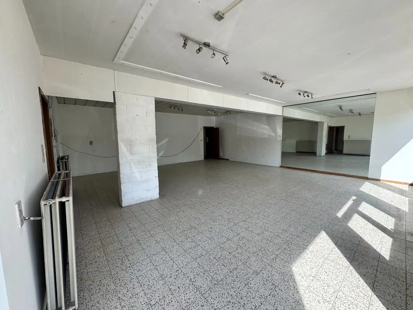 Woon- en handelsruimte op een strategische toplocatie in Zutendaal!🏡💼 foto 14