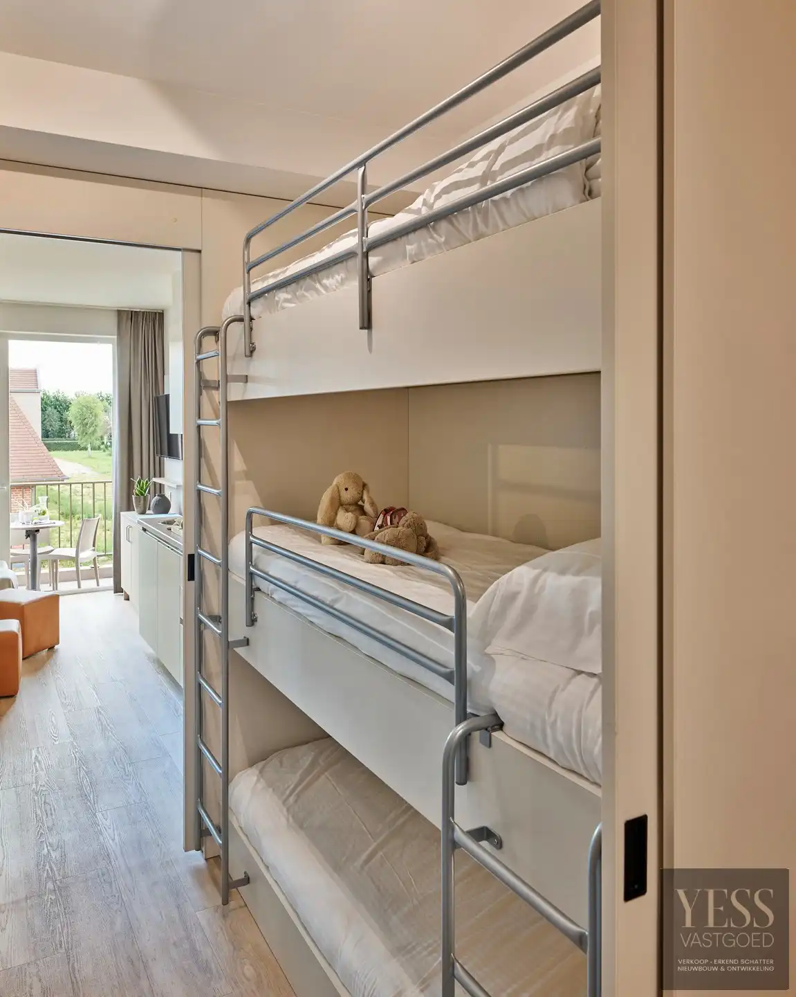 Investering: suite met balkon en mooi uitzicht te Jabbeke foto 9