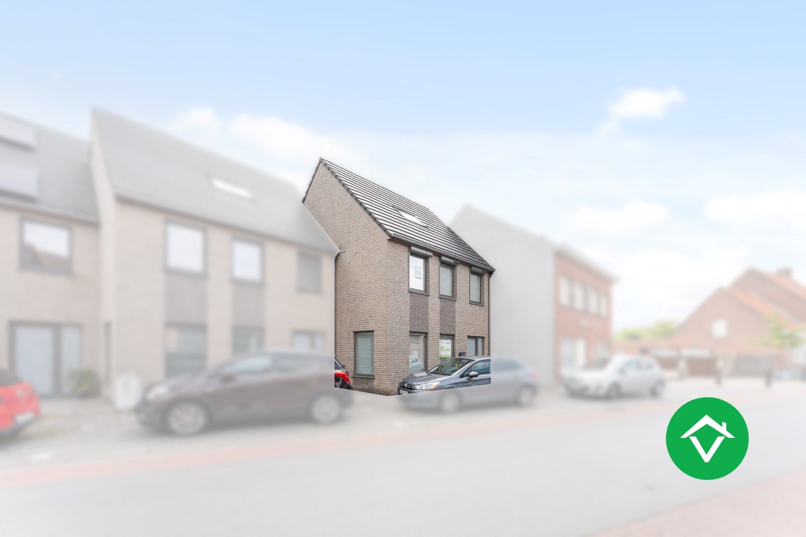 Instapklare, recente woning (2018) met 4 slaapkamers en garage in hartje Koekelare. foto 2