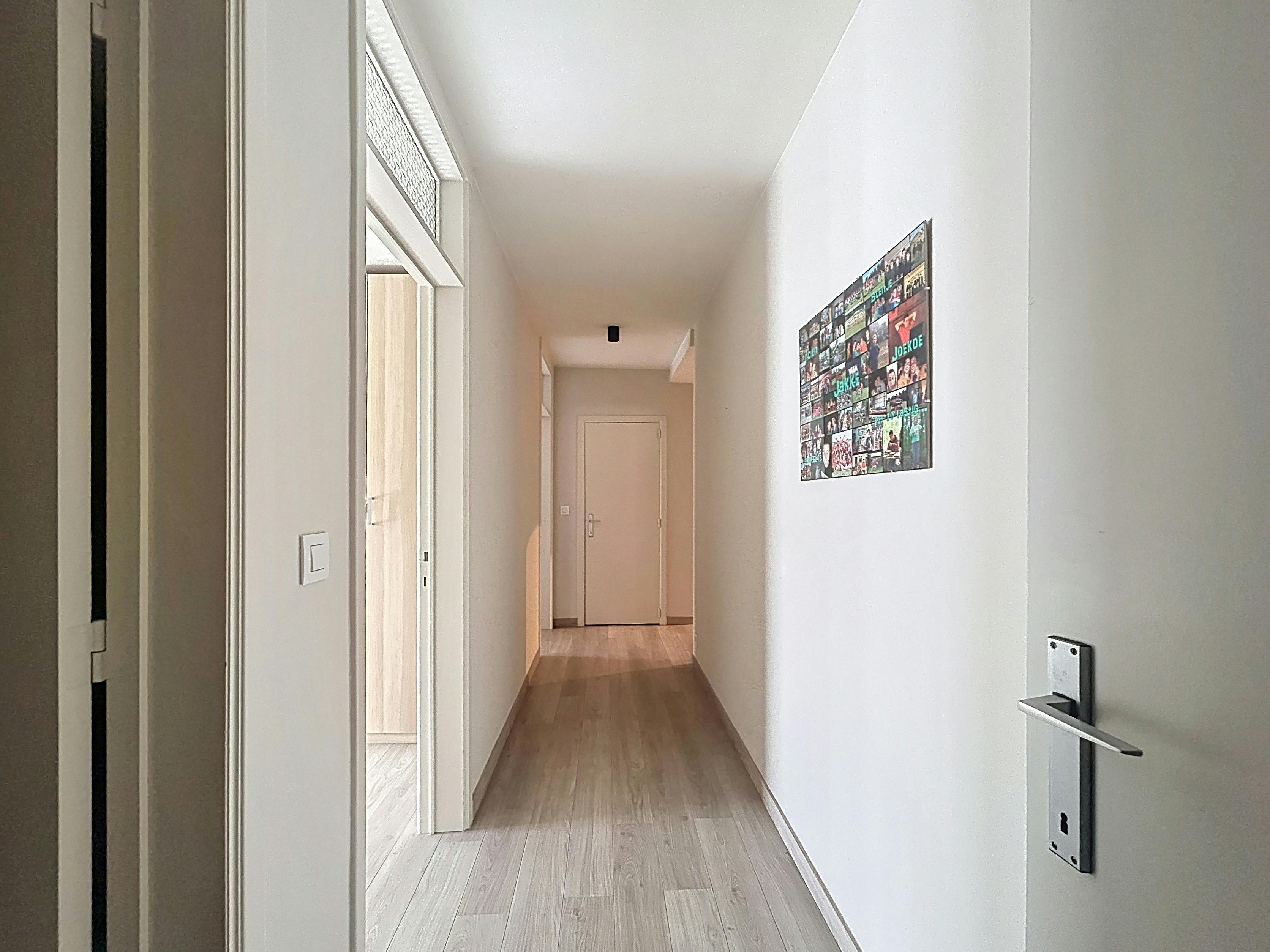 Bijzonder ruim appartement te huur centrum Waregem foto 17