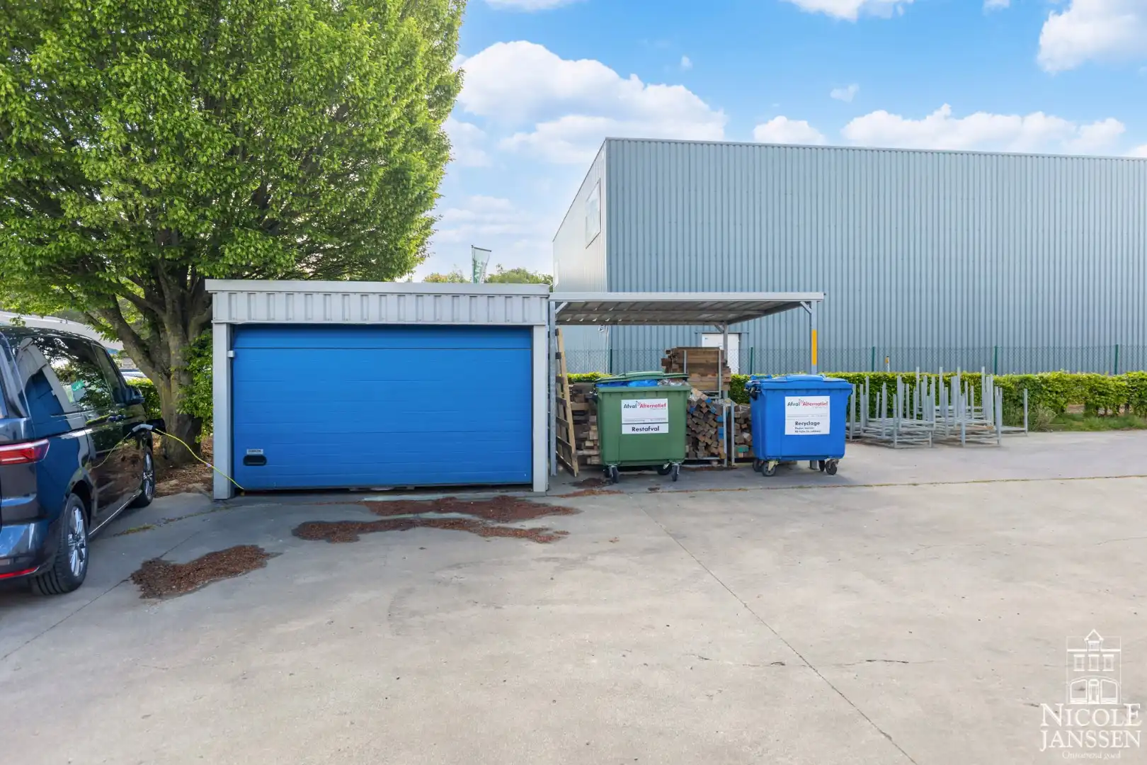 Bedrijfshal met kantoorruimte gelegen op de KMO-zone Kleine Heide. foto 26