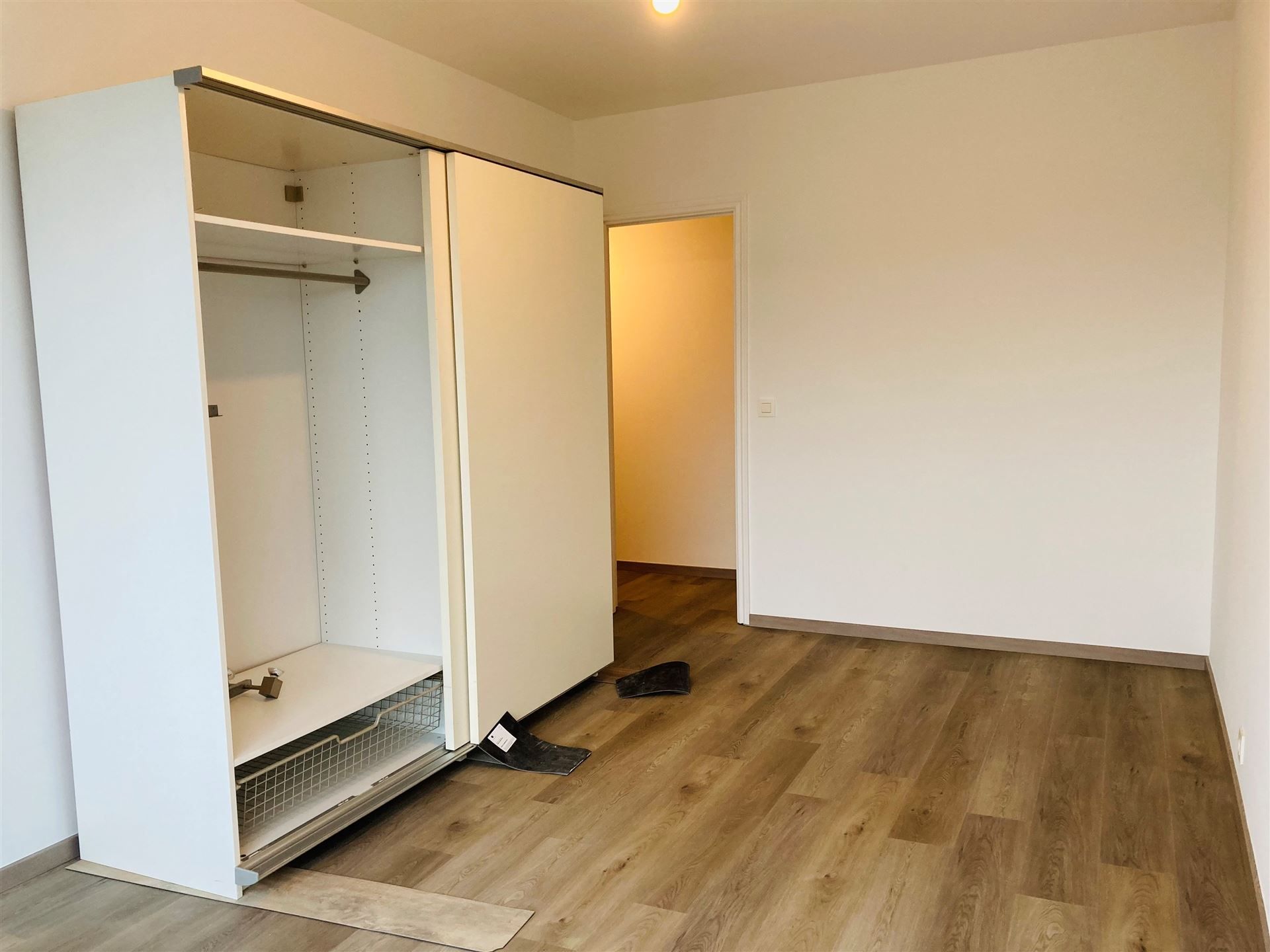 Mooi en lichtrijk gerenoveerde 2 SK appartement op de 9de verdiep - EU Wijk  foto 27