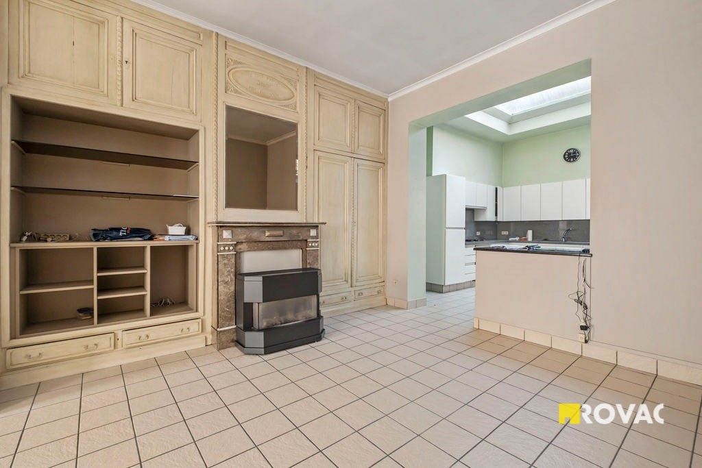 Zeer ruime woning met handelsmogelijkheden foto 10