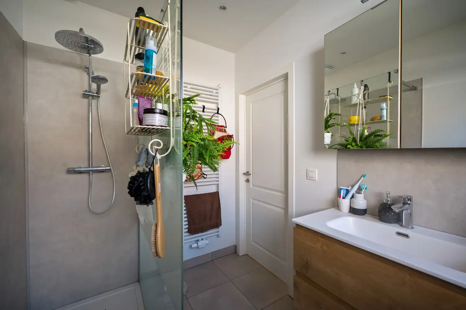 Instapklare, gerenoveerde woning met 3 slaapkamers nabij hartje Lier foto 10