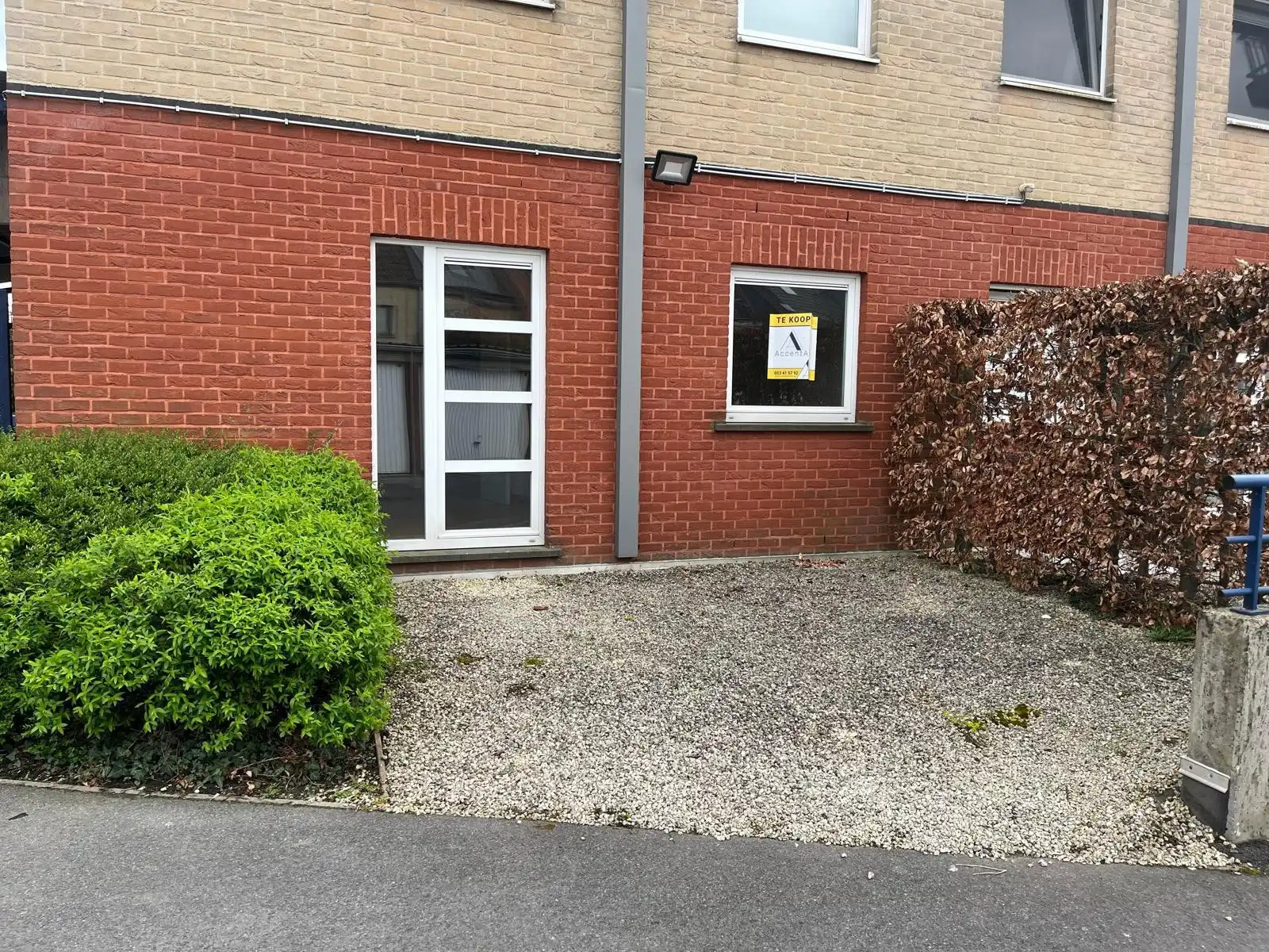 Gelijkvloersappartement met tuintje en garage foto 19