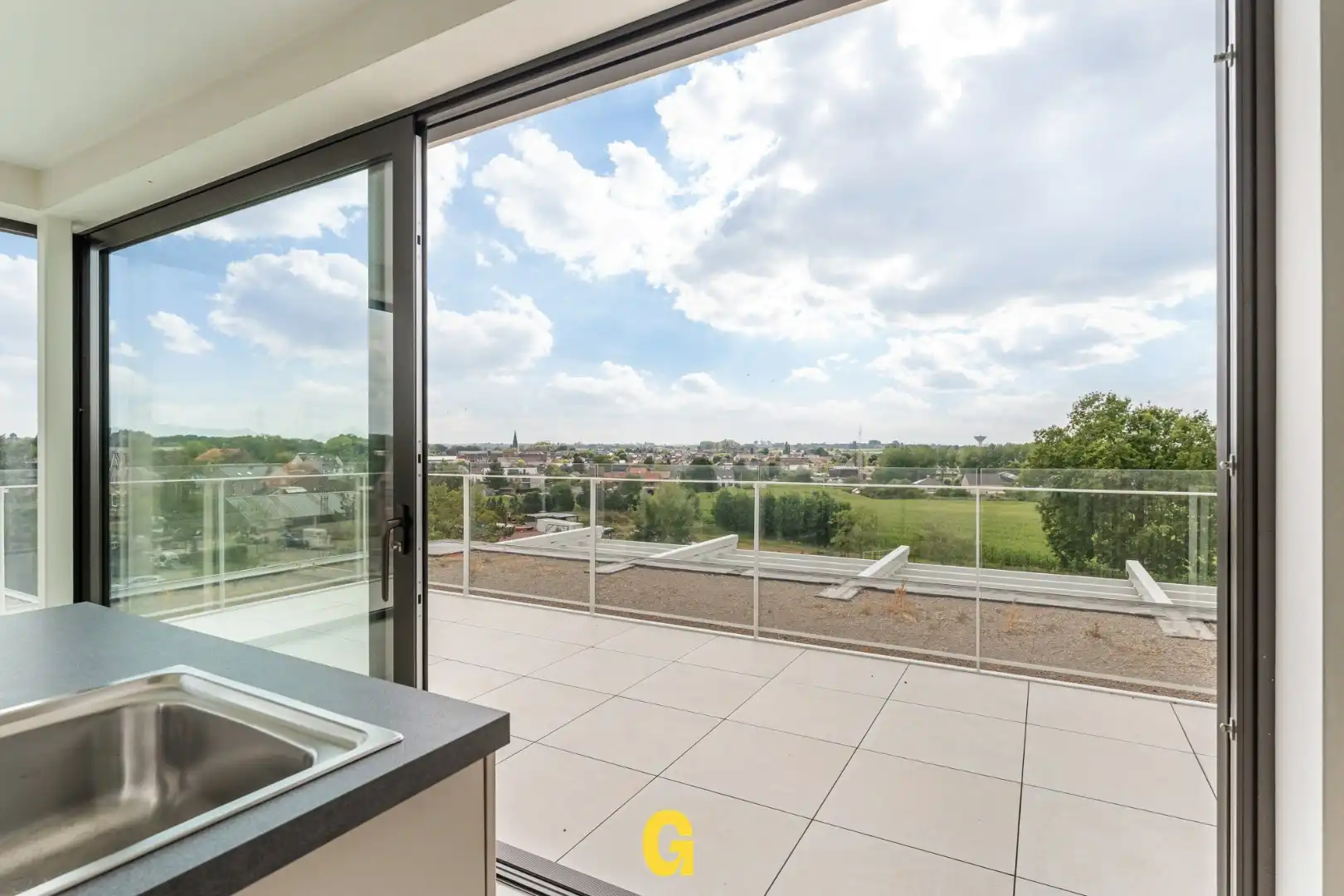 Luxueus energiezuinig penthouse appartement met ruim zonneterras met prachtig verzicht op het stadscentrum en achterliggend groen foto 10