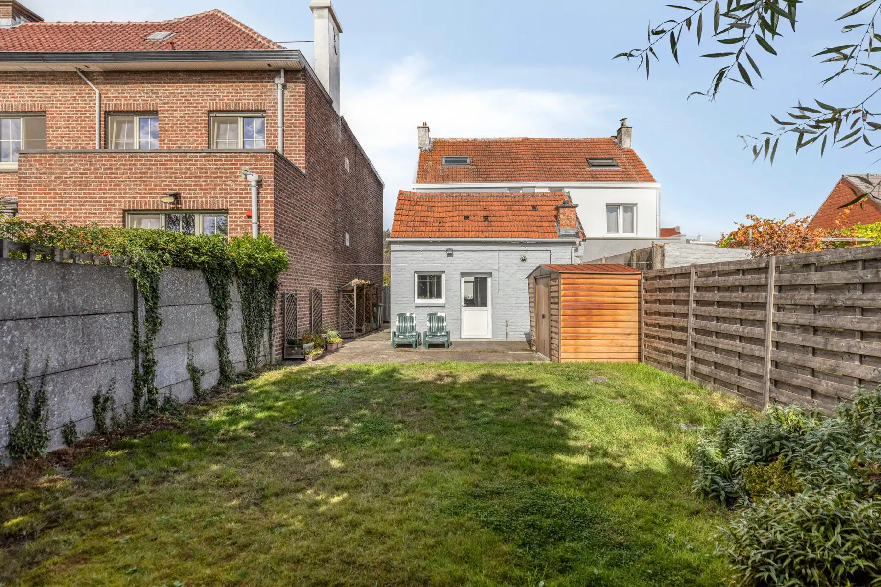 Instapklare 3 gevelwoning op centrale ligging foto 2