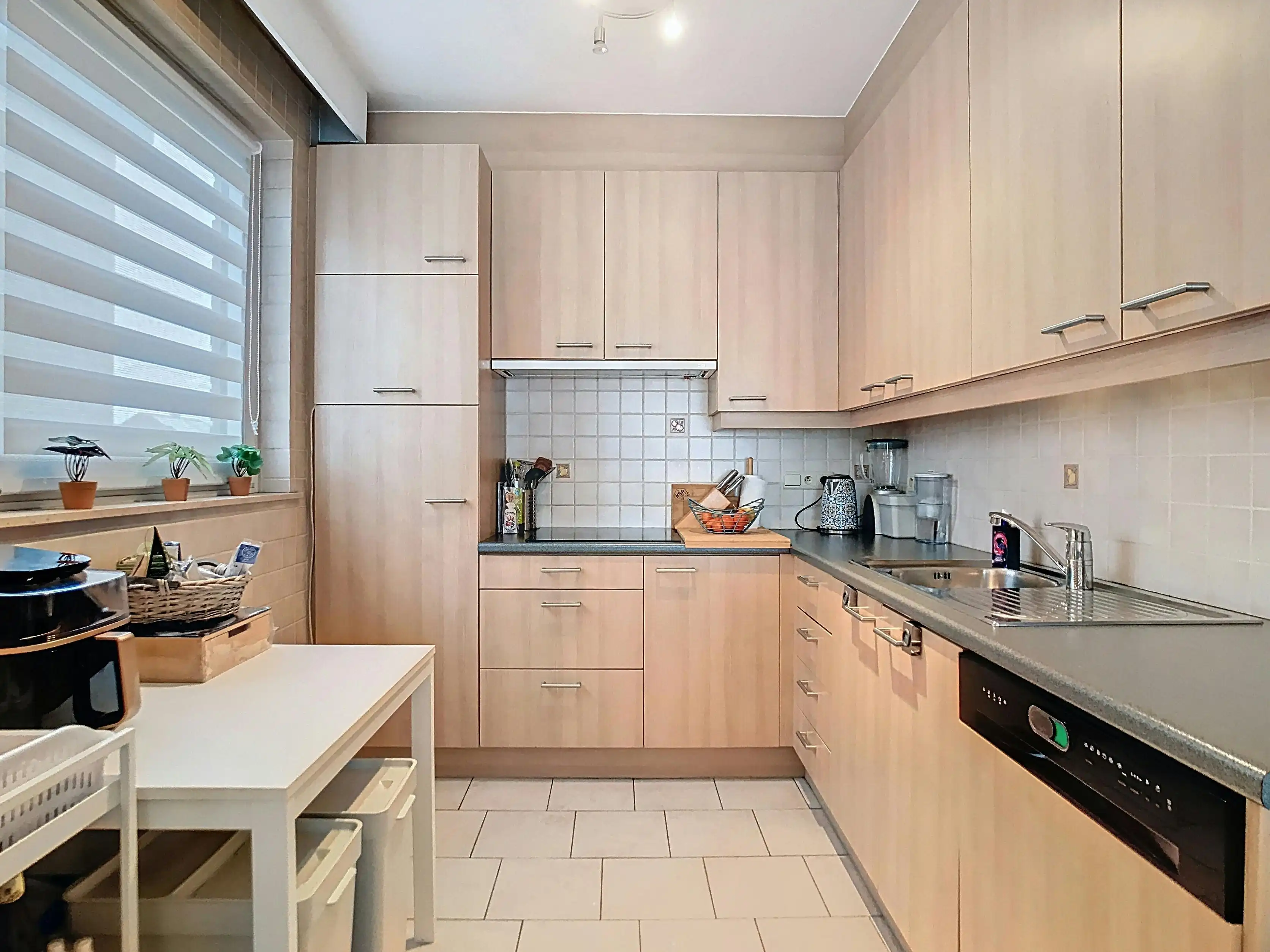 Instapklaar twee slaapkamer appartement te Zwijndrecht foto 7