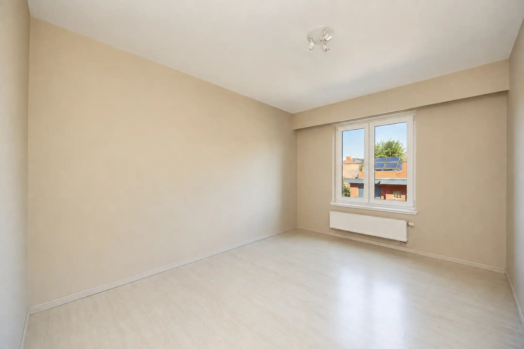 Instapklaar appartement op wandelafstand van het centrum foto 17
