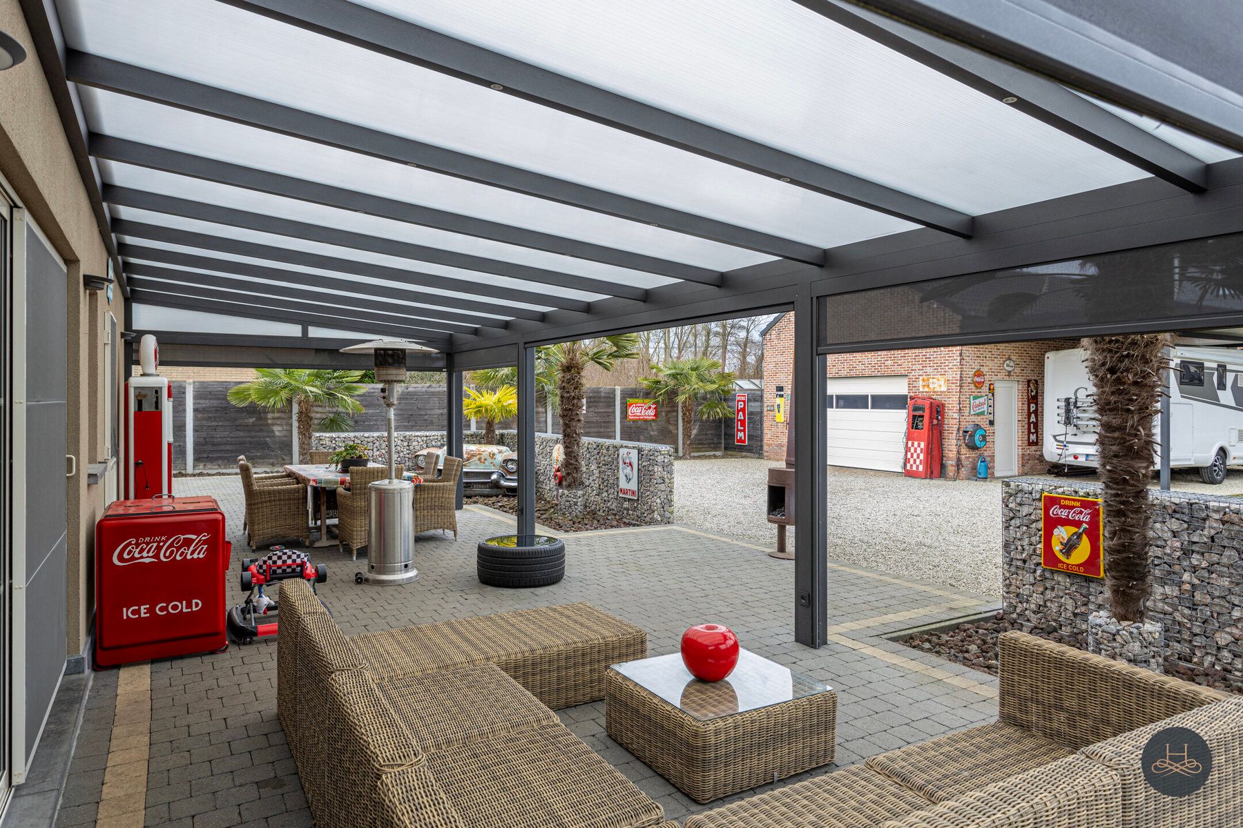Gerenoveerde woning met grote garage/opslagplaats van +- 90 m2 foto 44
