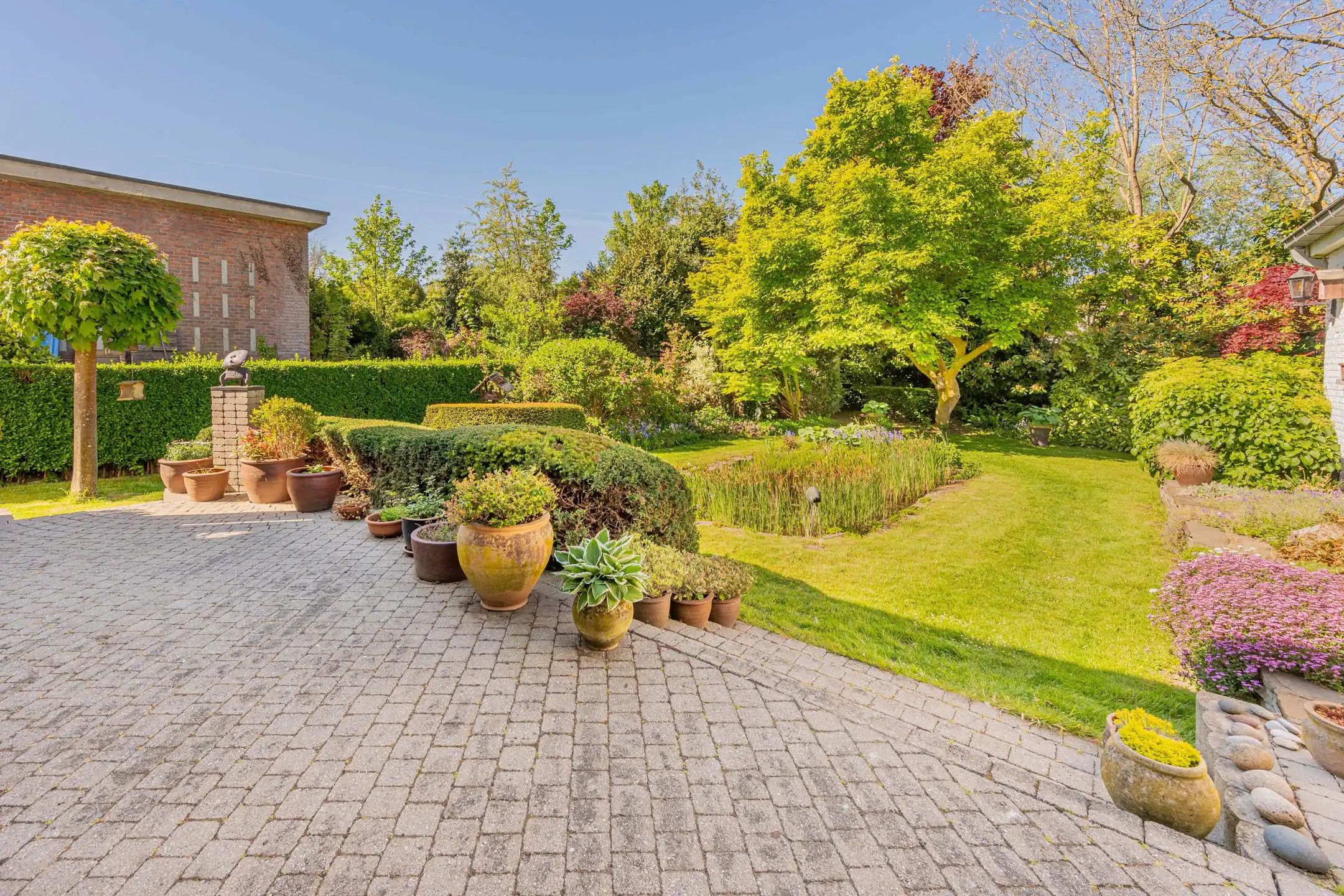 Charmante villa met 4 slaapkamers romantische tuin en garage foto 7