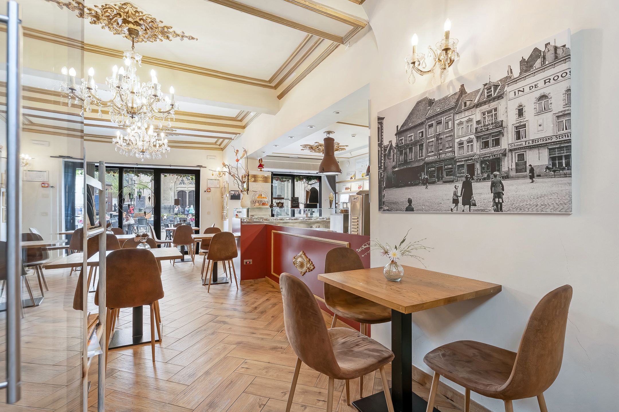 Karaktervol handelspand met gerenommeerd ijssalon en B&B foto 7