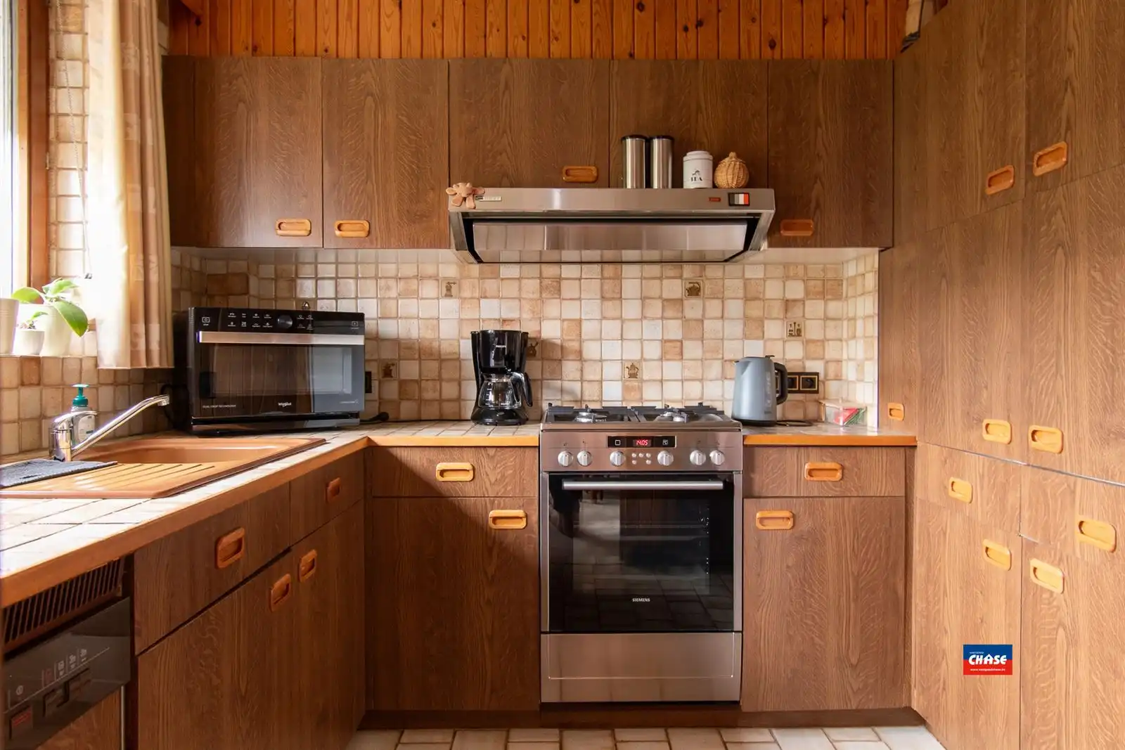 Bel-étage met drie slaapkamers en tuin foto 7