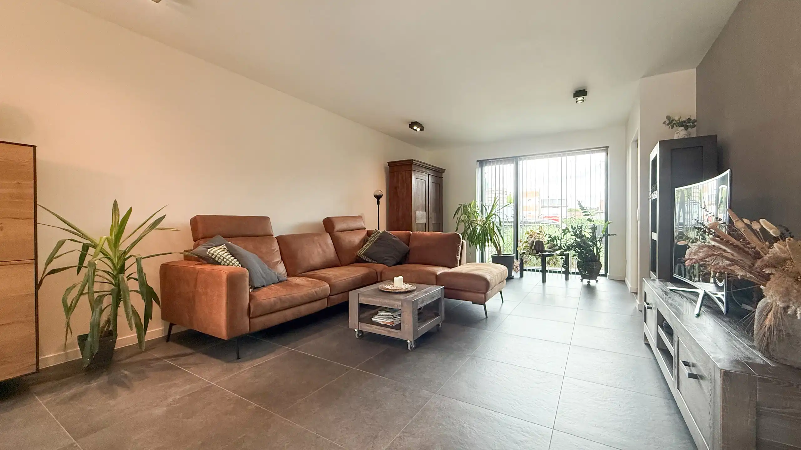 Moderne halfopen woning met 3 slpks en tuin! foto 6
