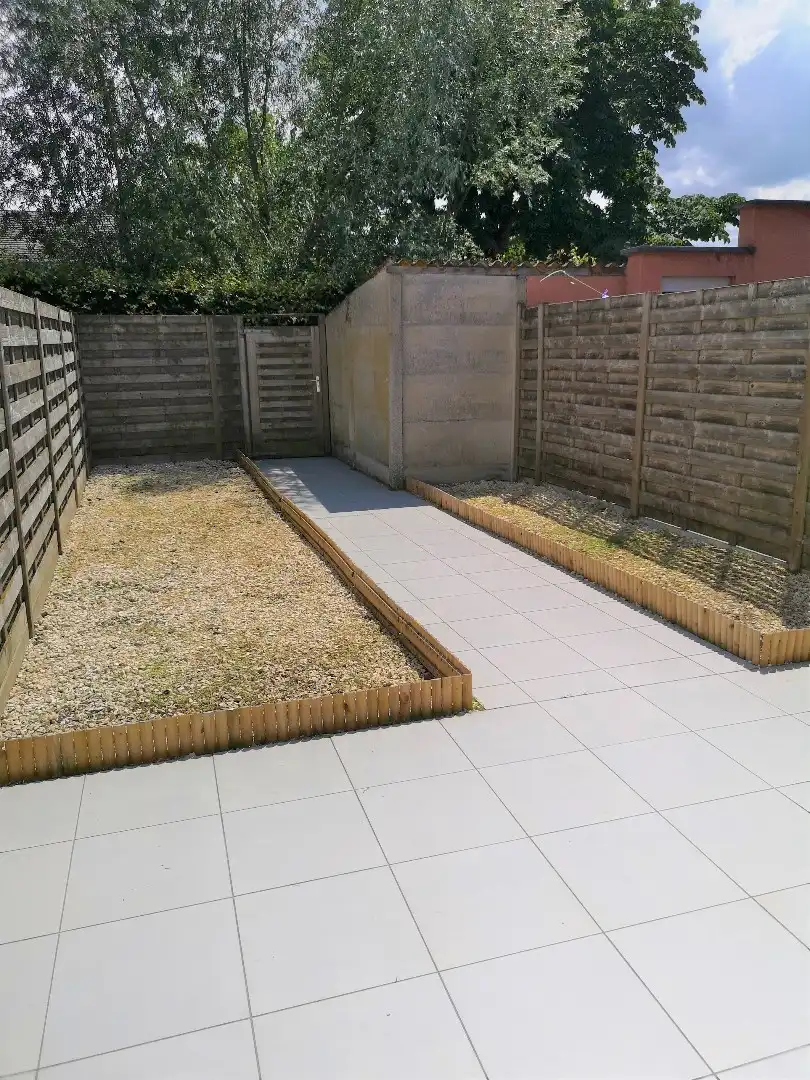 Woning nabij het centrum met 3 slaapkamers & uitweg. foto 17