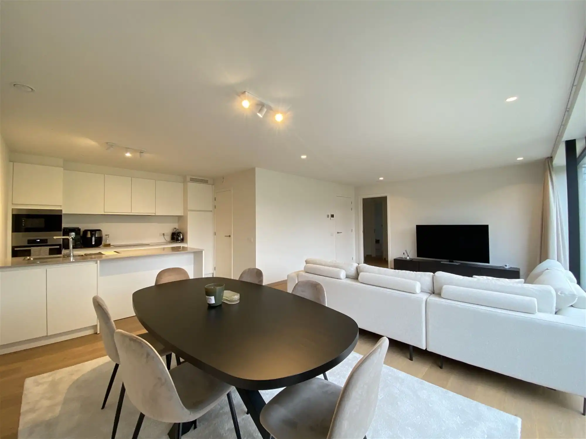 Gelijkvloers appartement met 2 slpk's en garage foto 3