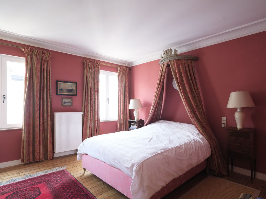 Karaktervolle burgerwoning met drie slaapkamers en een aangename, groene tuin op een uitstekende locatie in Gent. foto 15